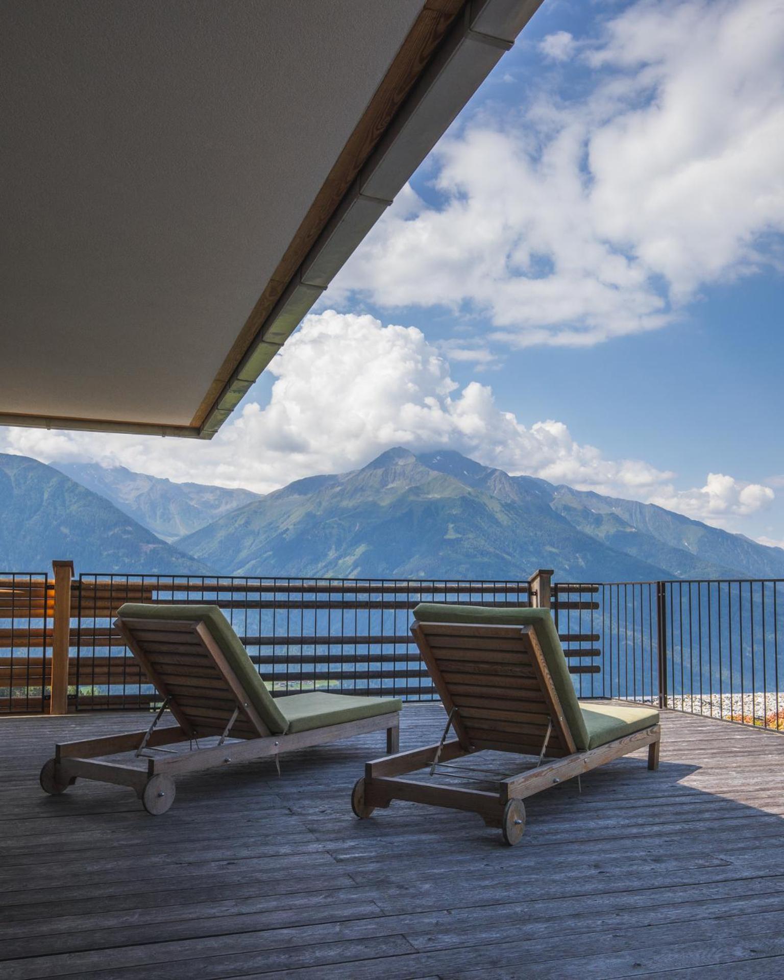 Penthouse Suite with Terrace and Sauna photo 2