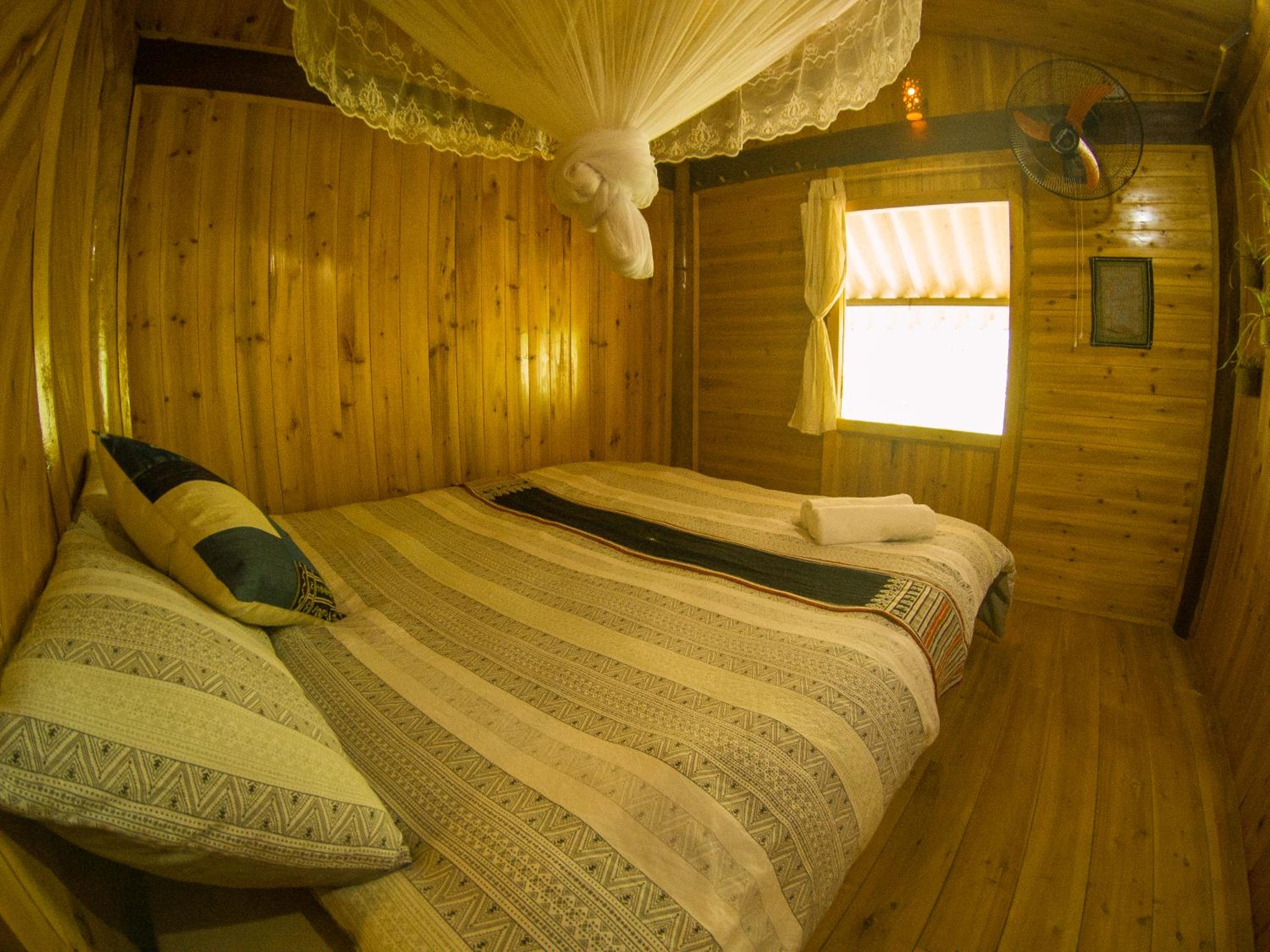 Standard King Room photo 3