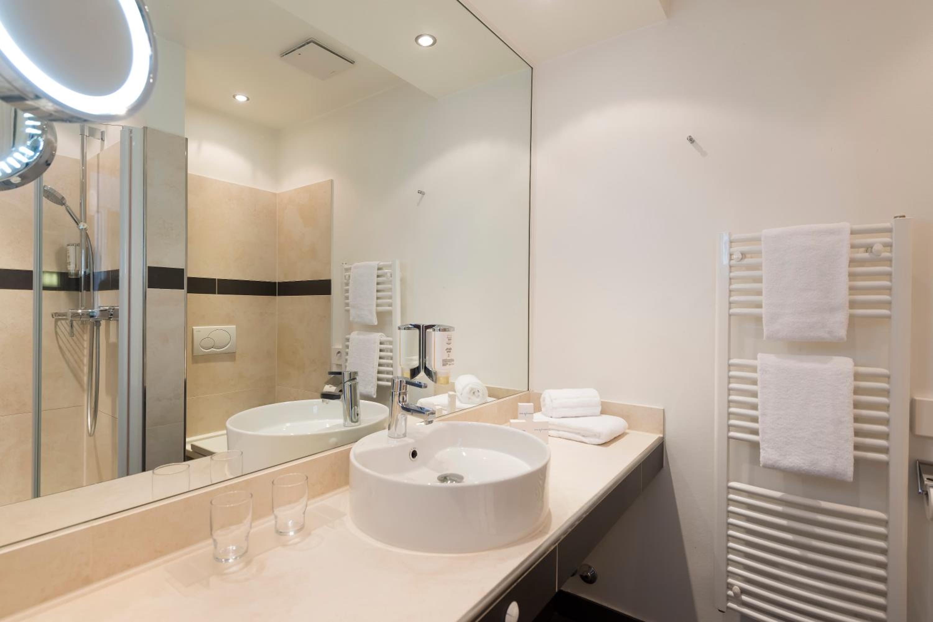 Superior Room - Photo 5