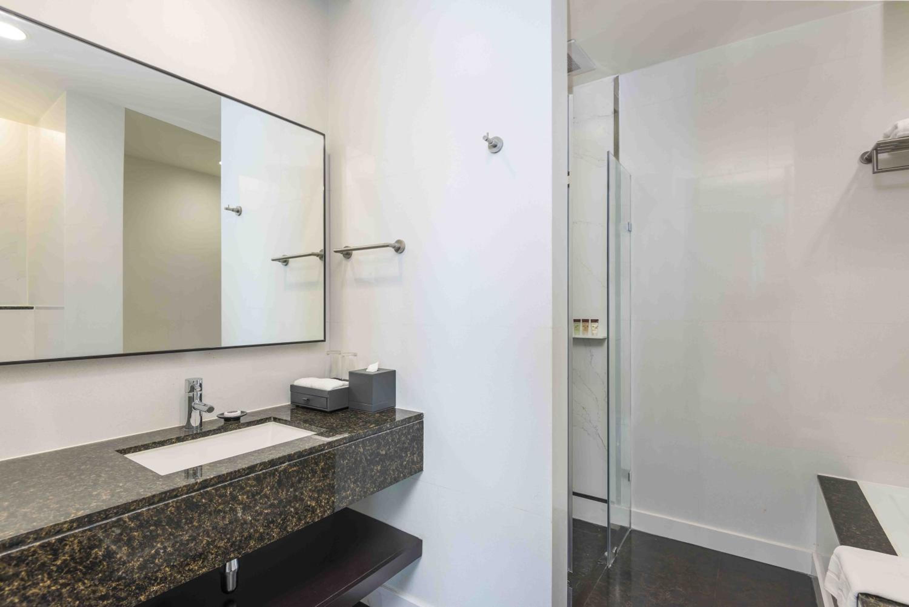 Two Bedroom Suite City View