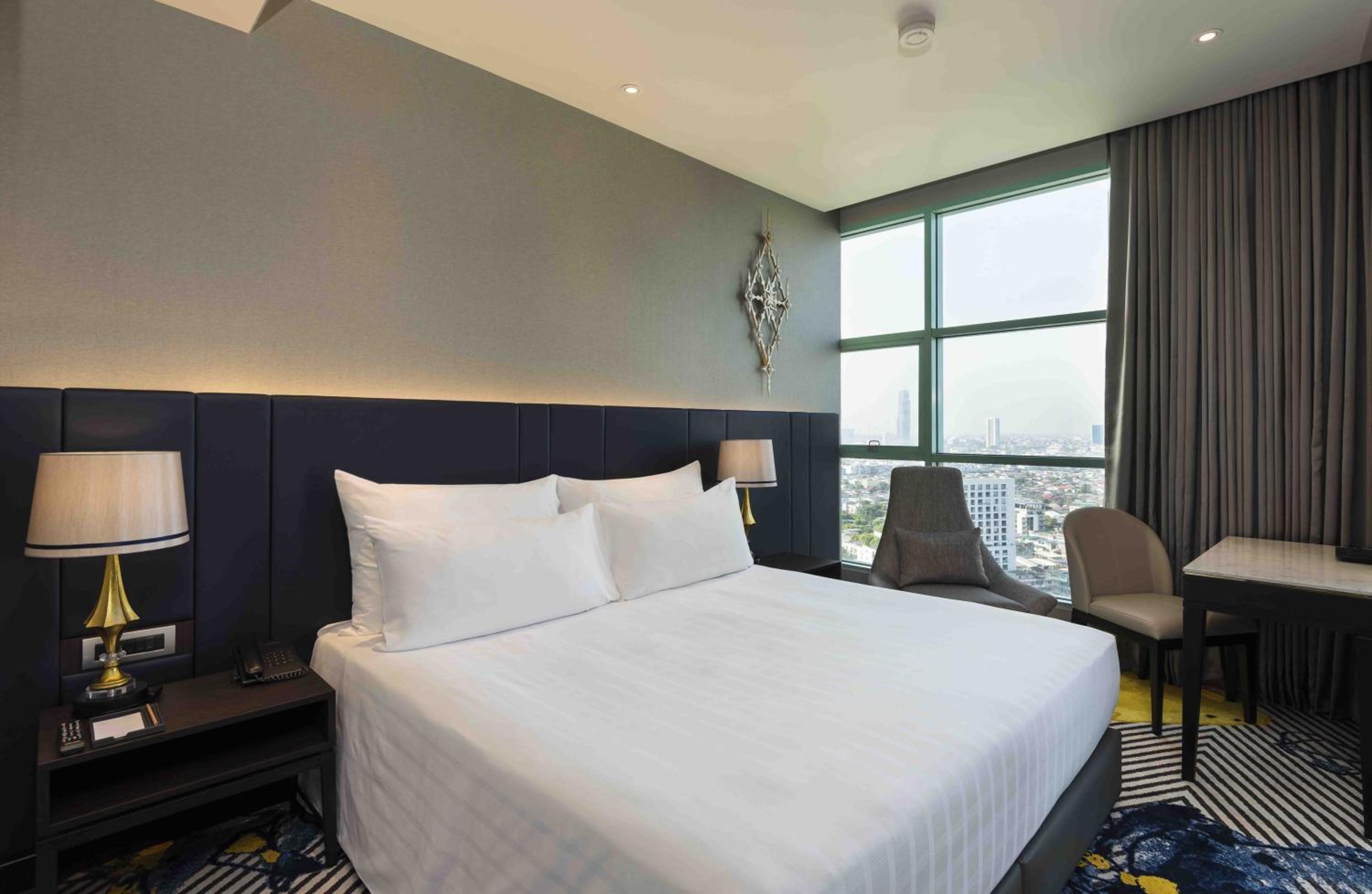 Two Bedroom Club Suite City View