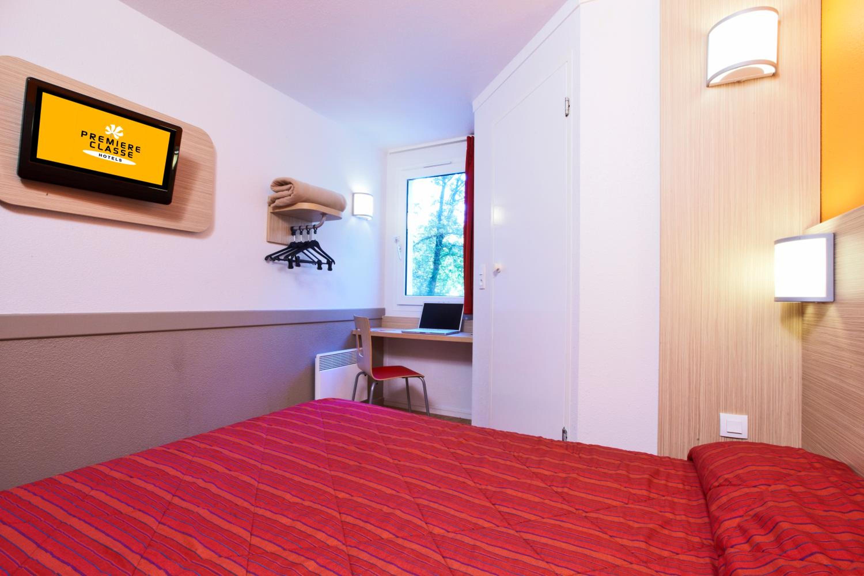 Double Room with 1 Double Bed - Photo 4