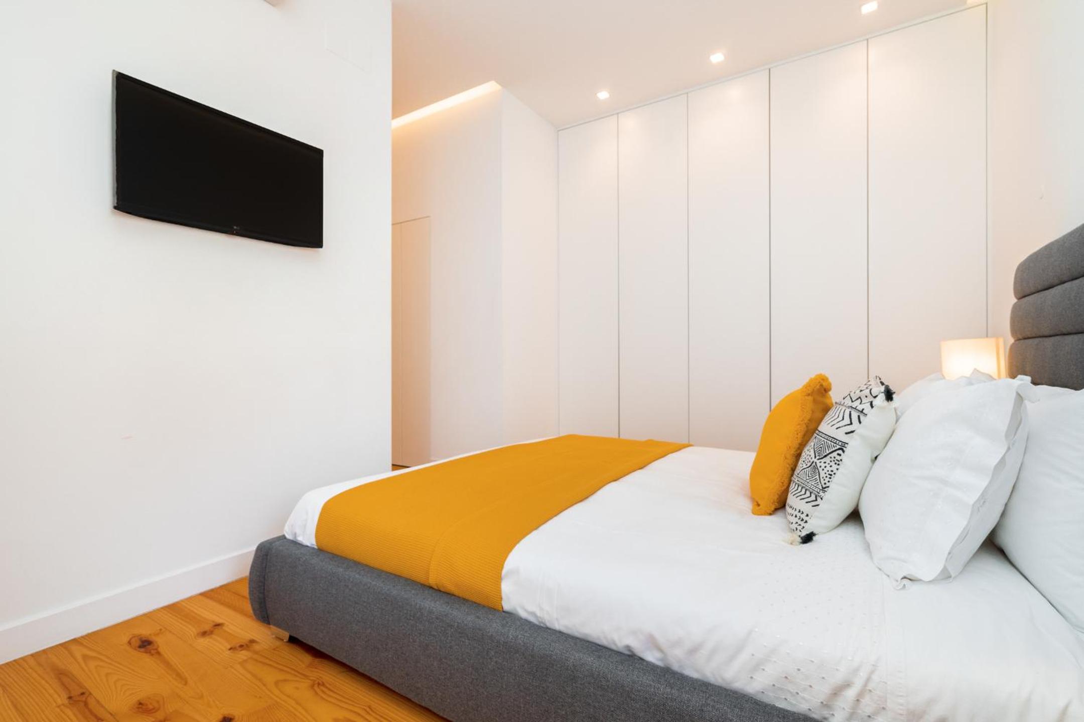 Apartment photo 2