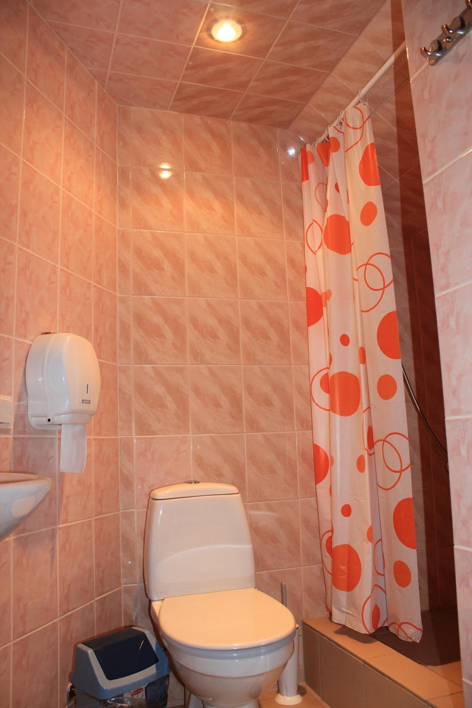 Quadruple Room - Photo 8