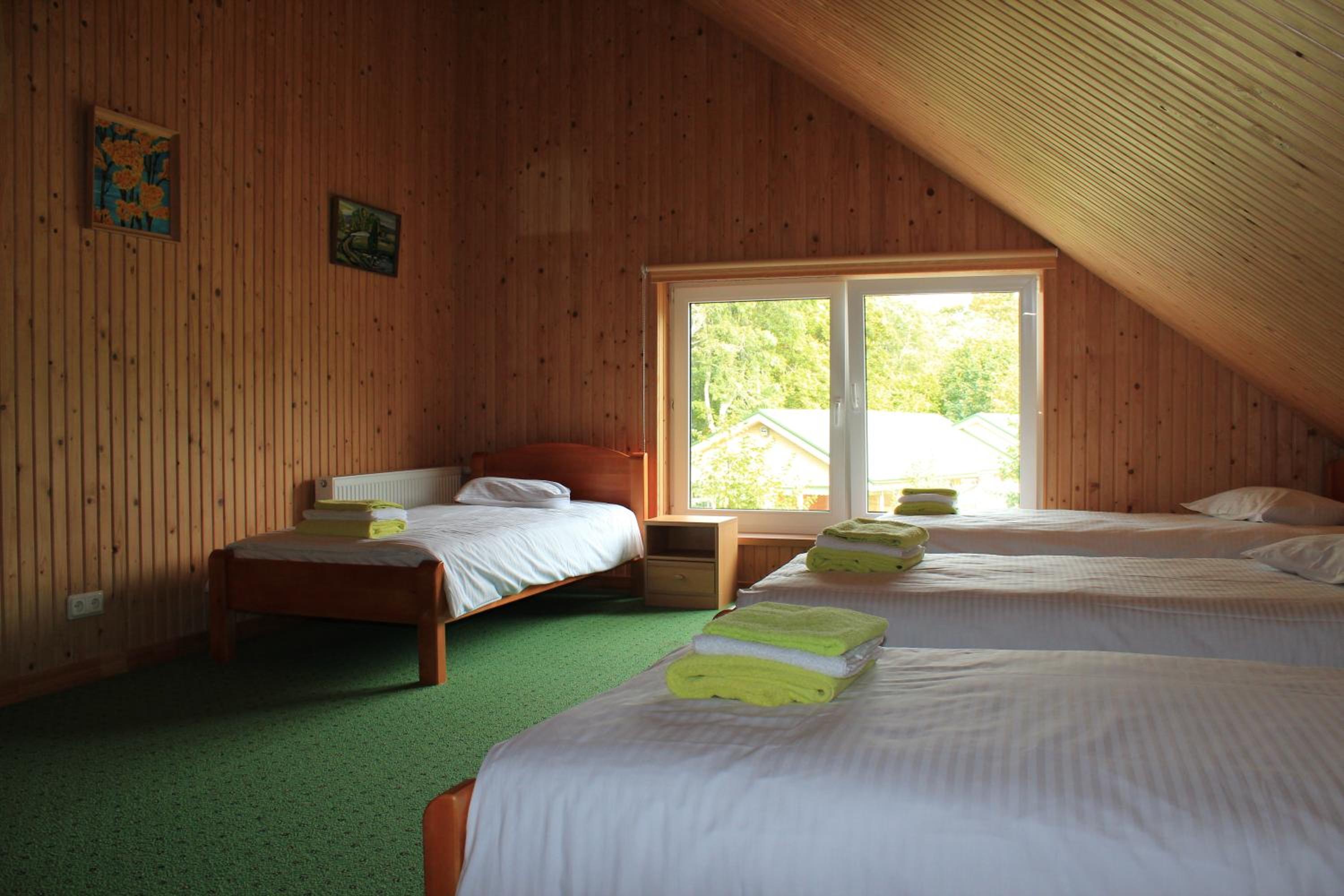 Quadruple Room - Photo 5