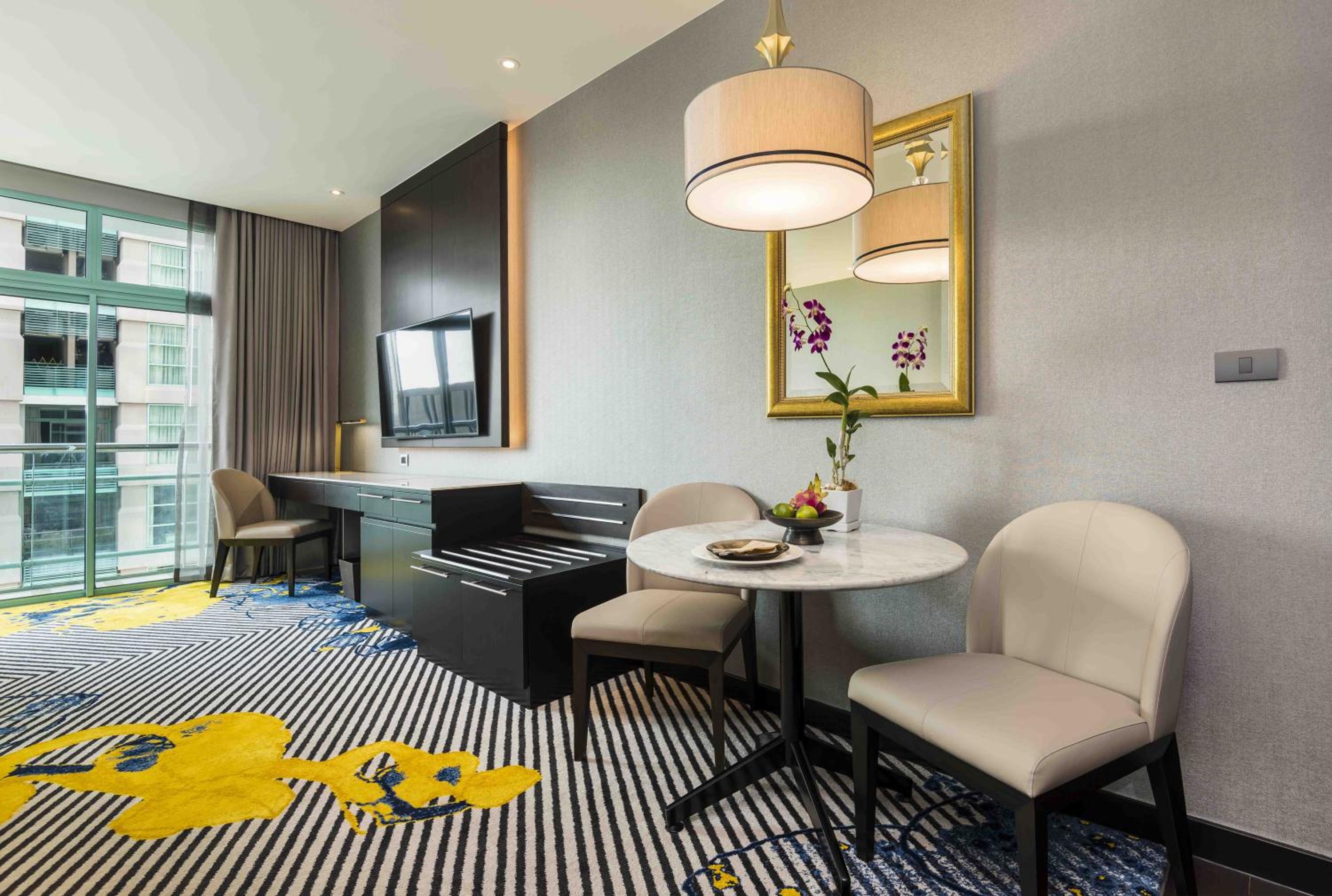 Grand Deluxe Room King with City View
