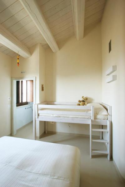 Deluxe Room (2 Adults + 1 Child) photo 2