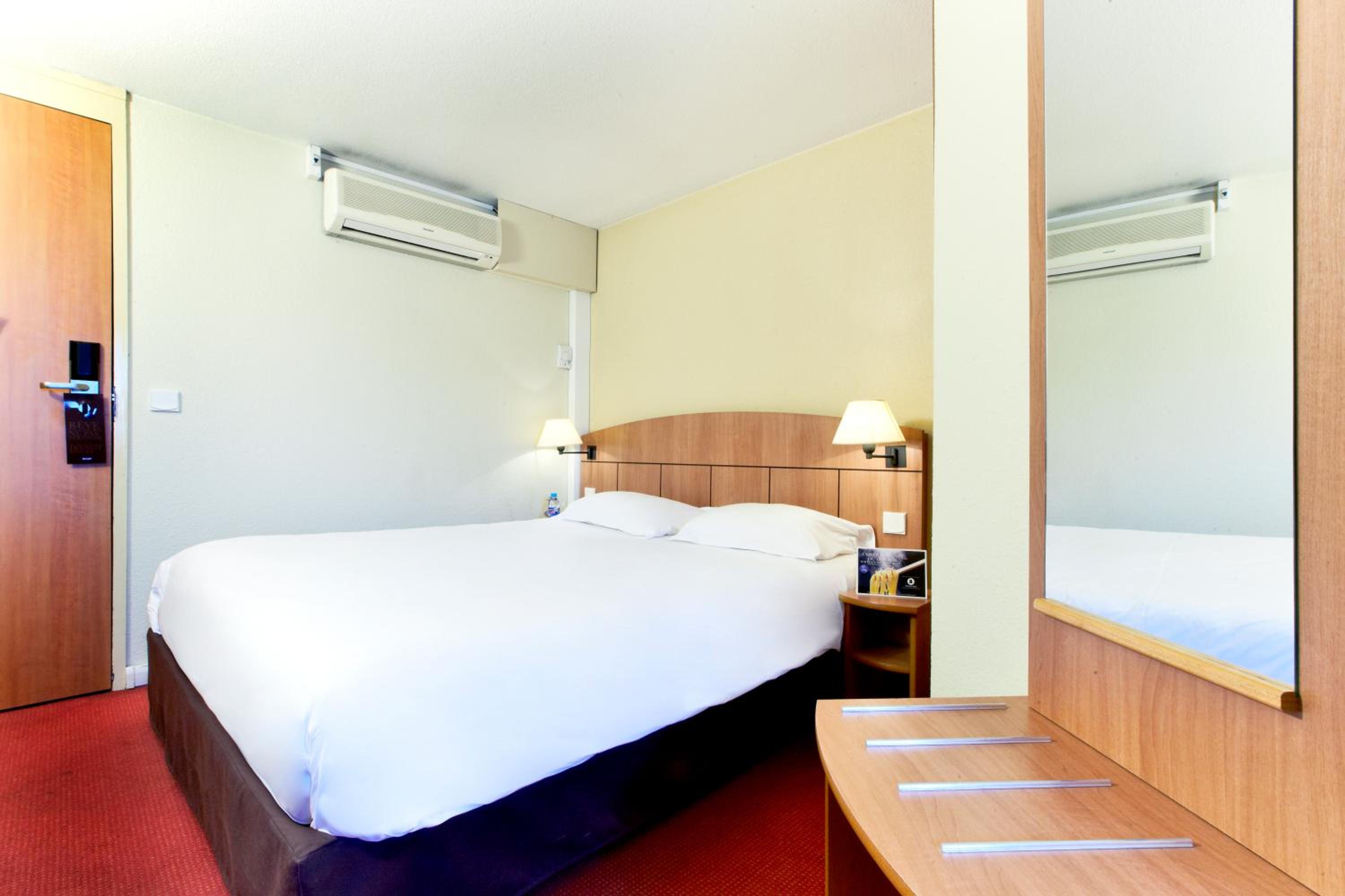 Double Room with One Double Bed - Photo 5