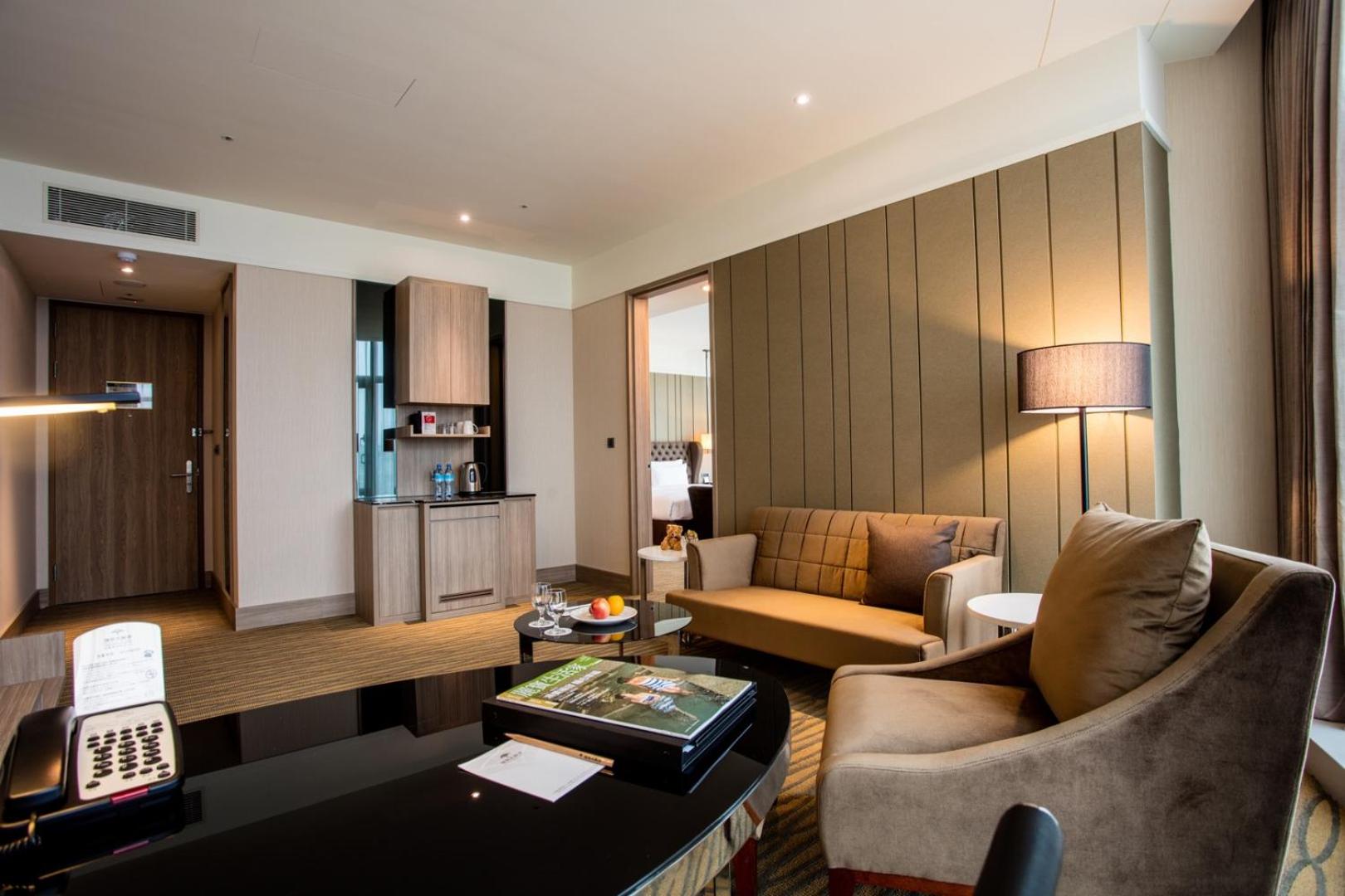 One-Bedroom Suite photo 3