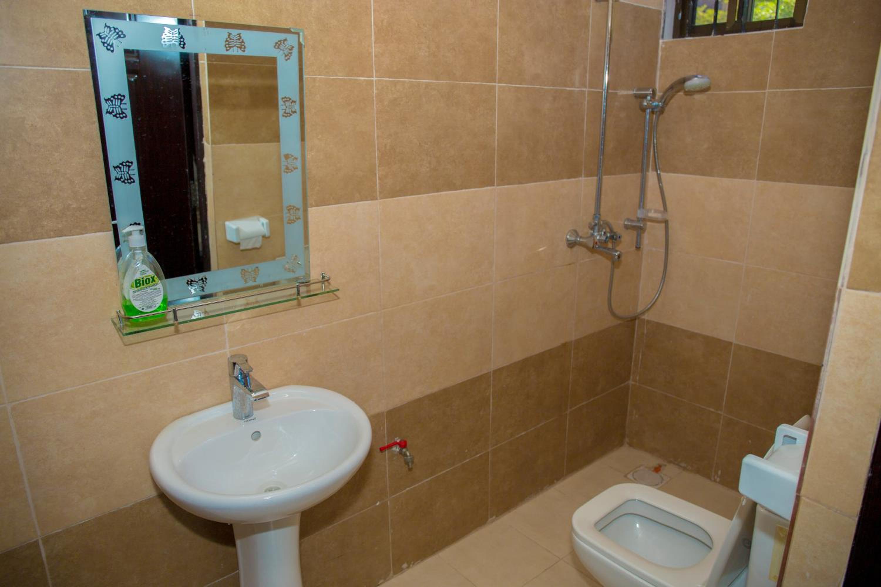 Economy Double Room photo 3