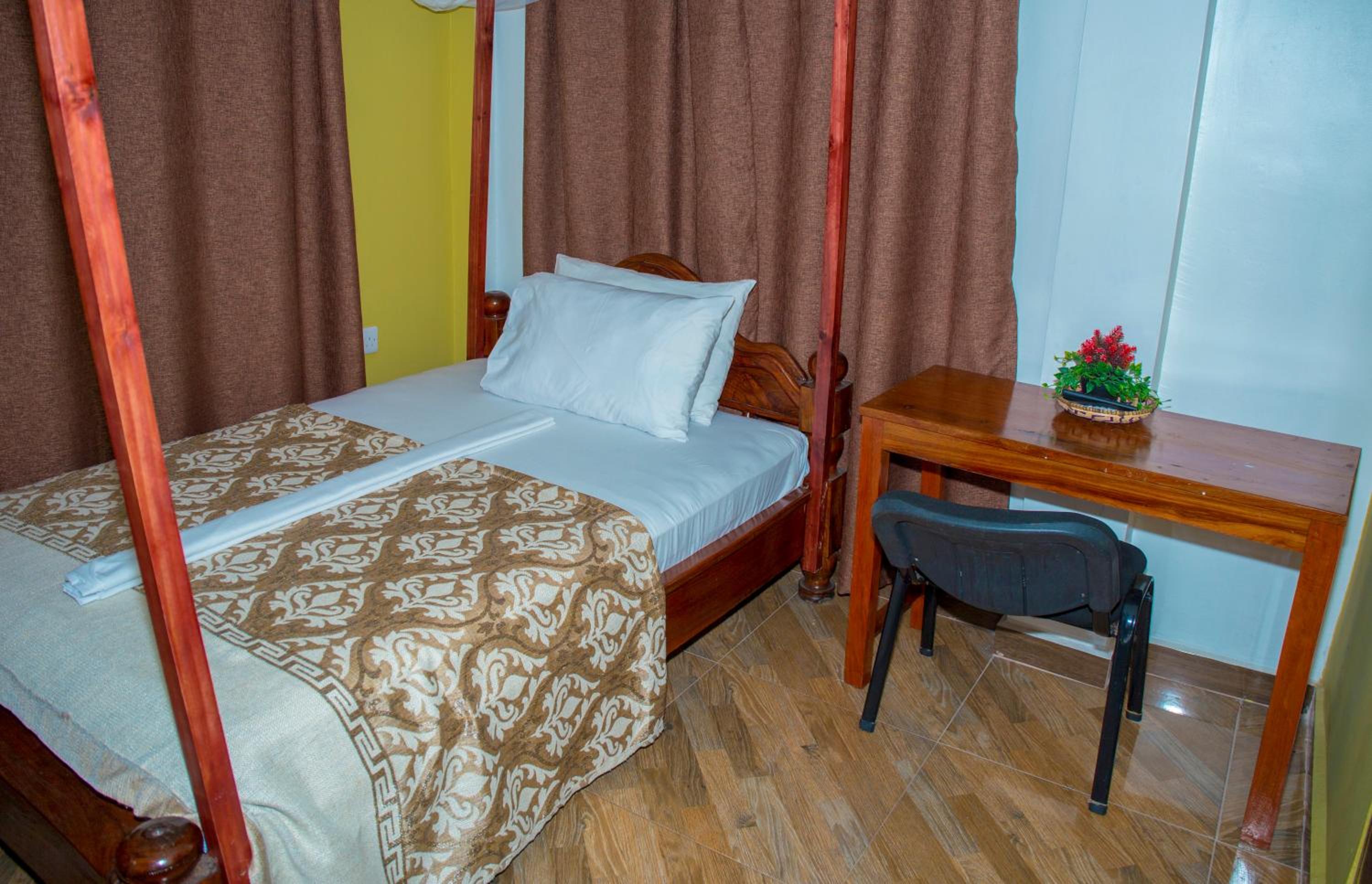 Economy Double Room photo 1