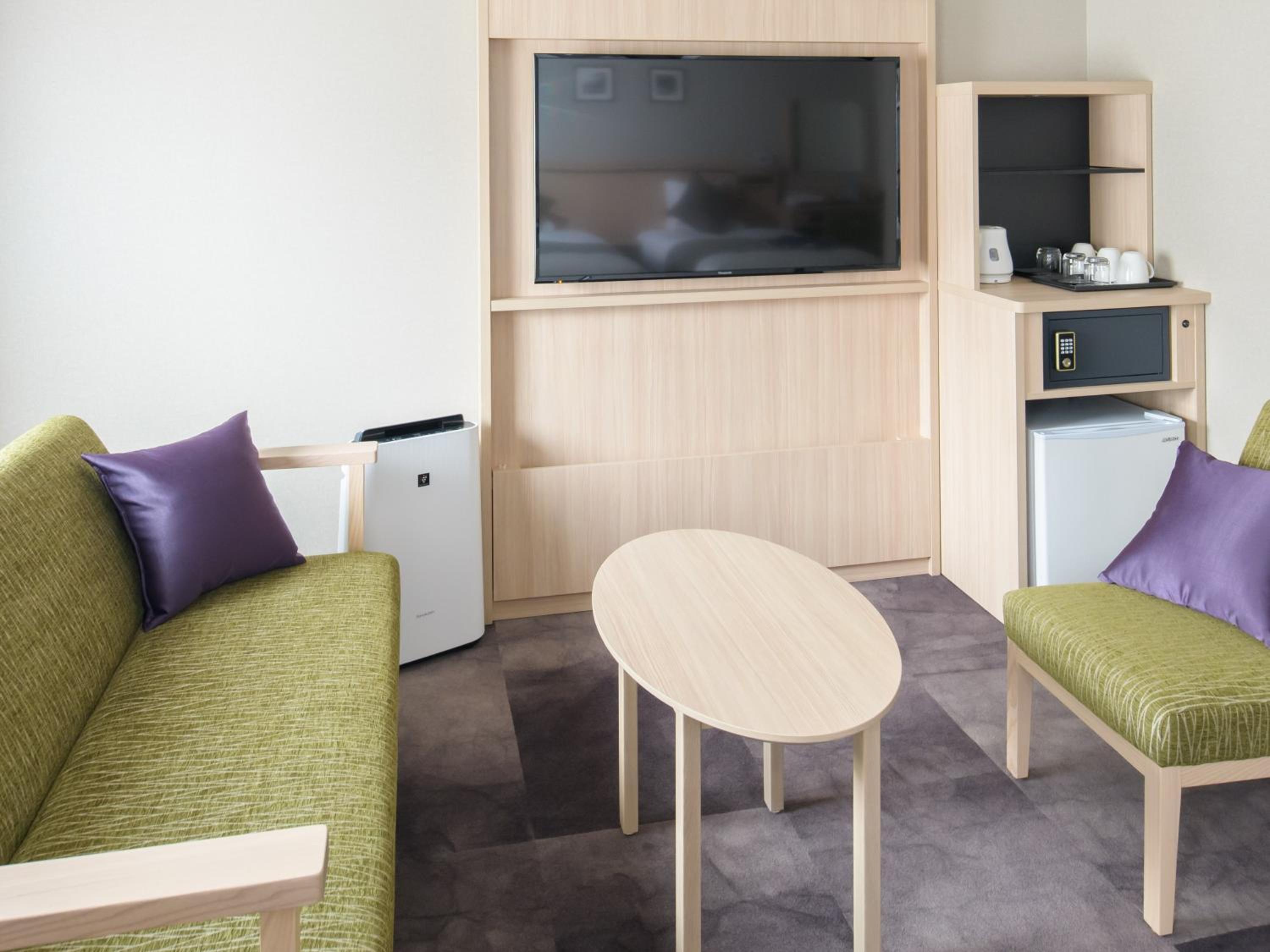 Deluxe Triple Room - Nonsmoking photo 3