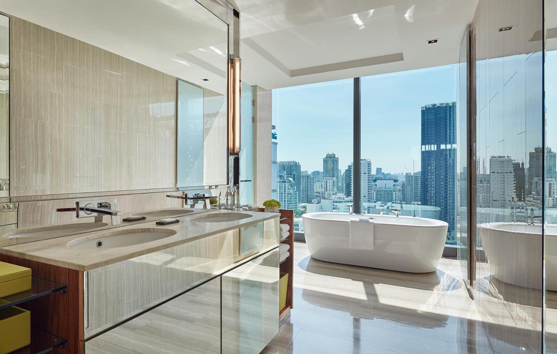 Premier King Suite