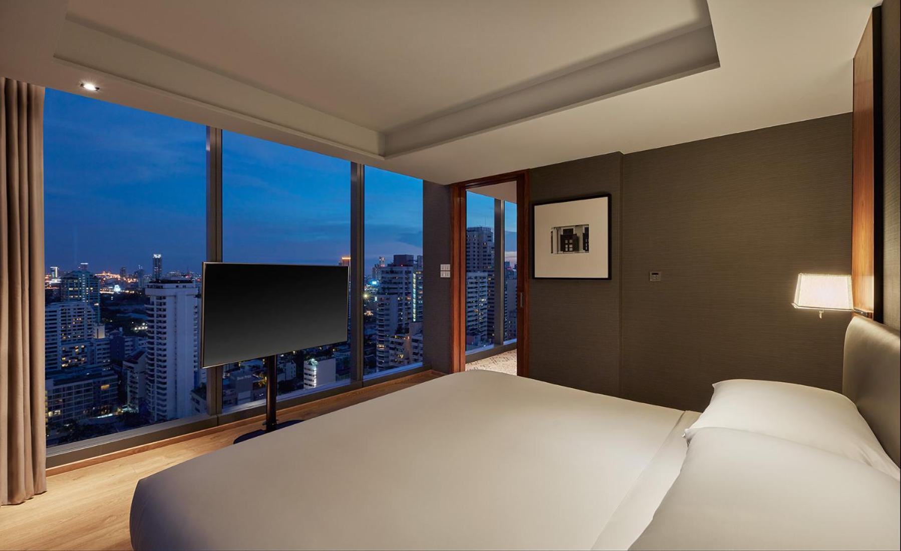 Regency Executive King Suite with Balcony