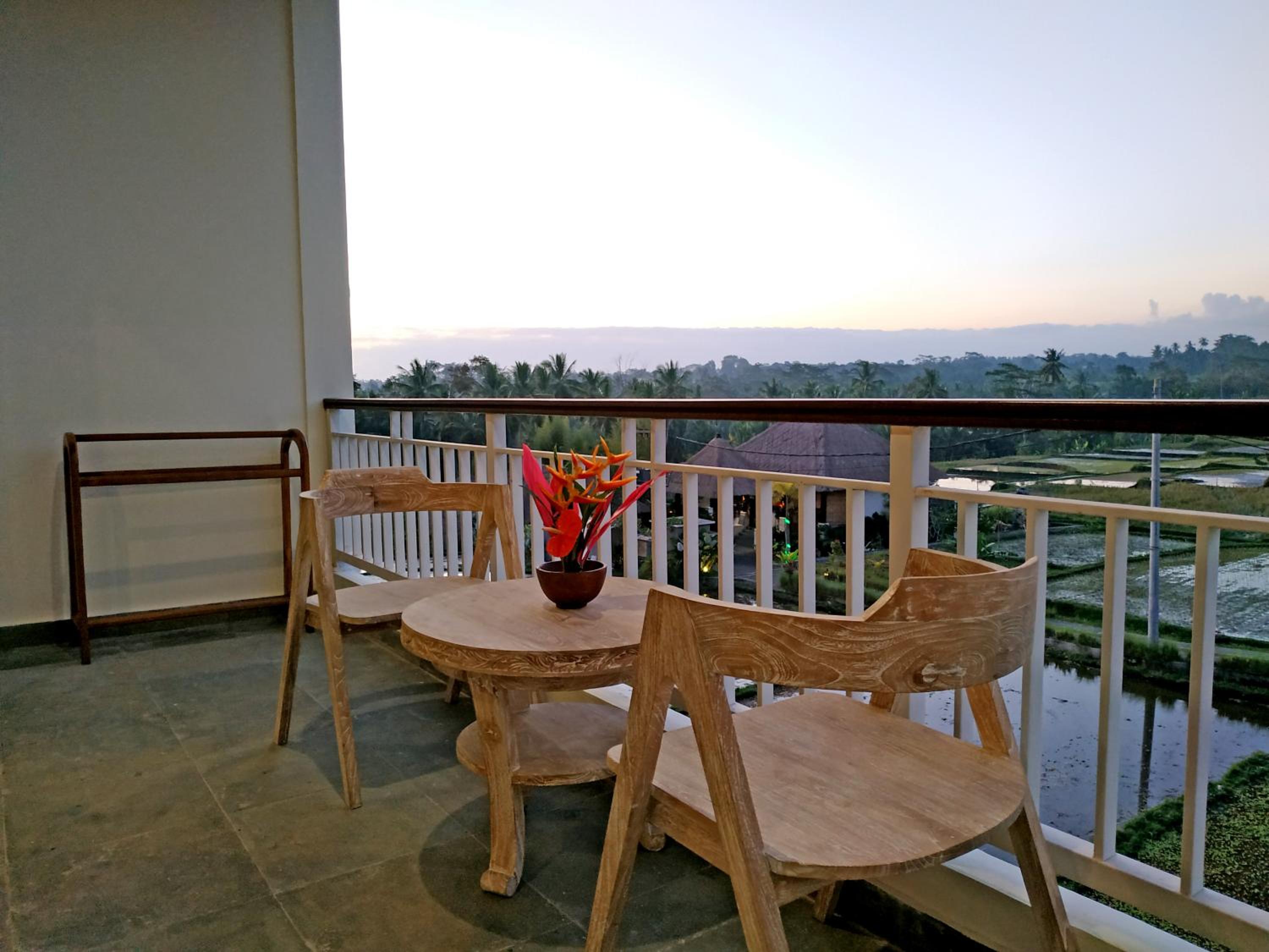 Deluxe Room Balcony with Rice Field View - Photo 13