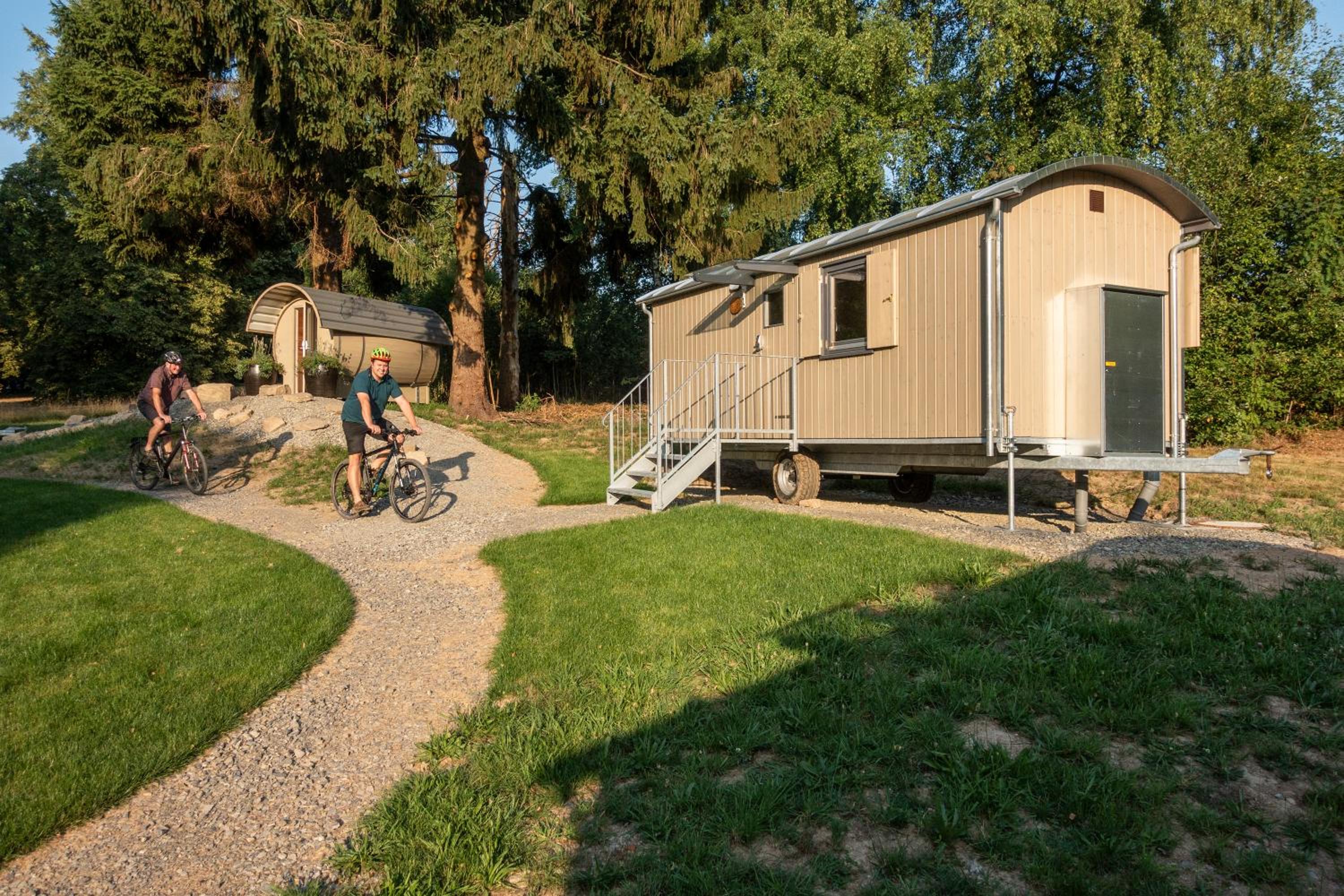 Mobile Home - Photo 15