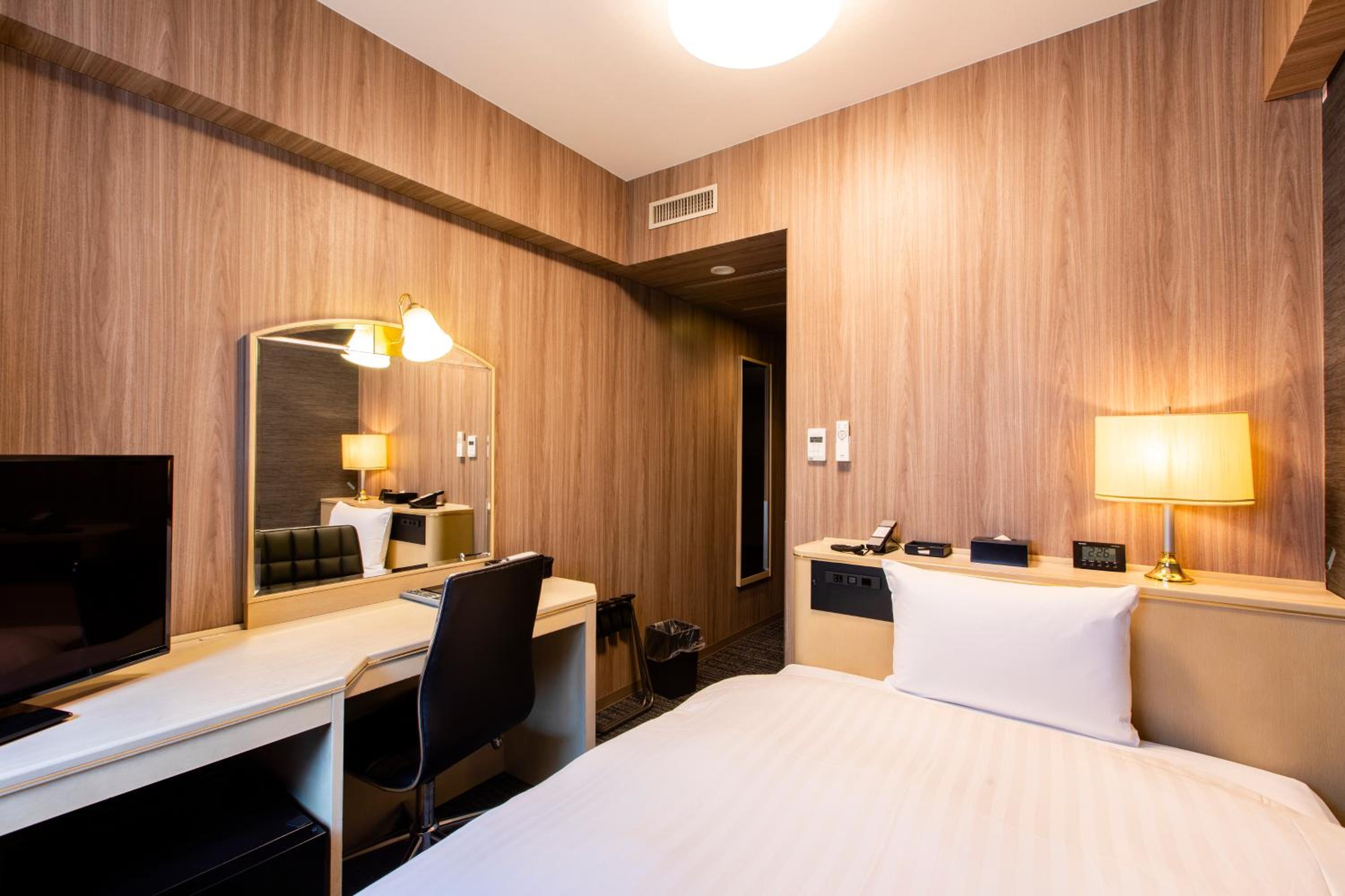 Standard Single Room - Smoking