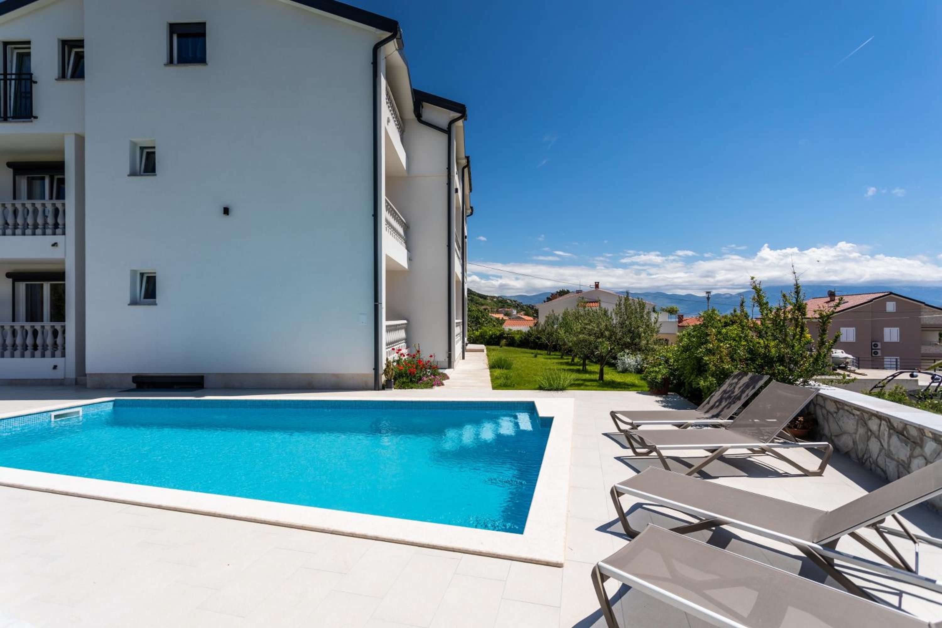 Double Room with Balcony - Photo 16