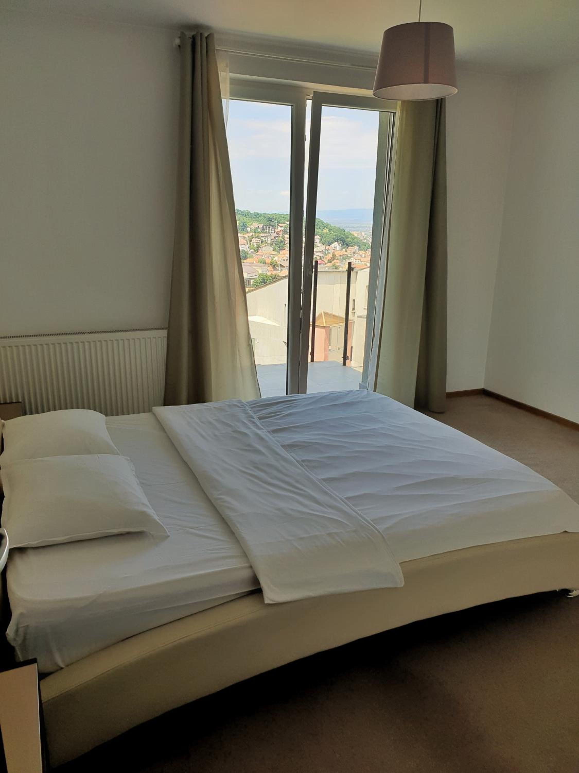 Apartment with Balcony photo 3