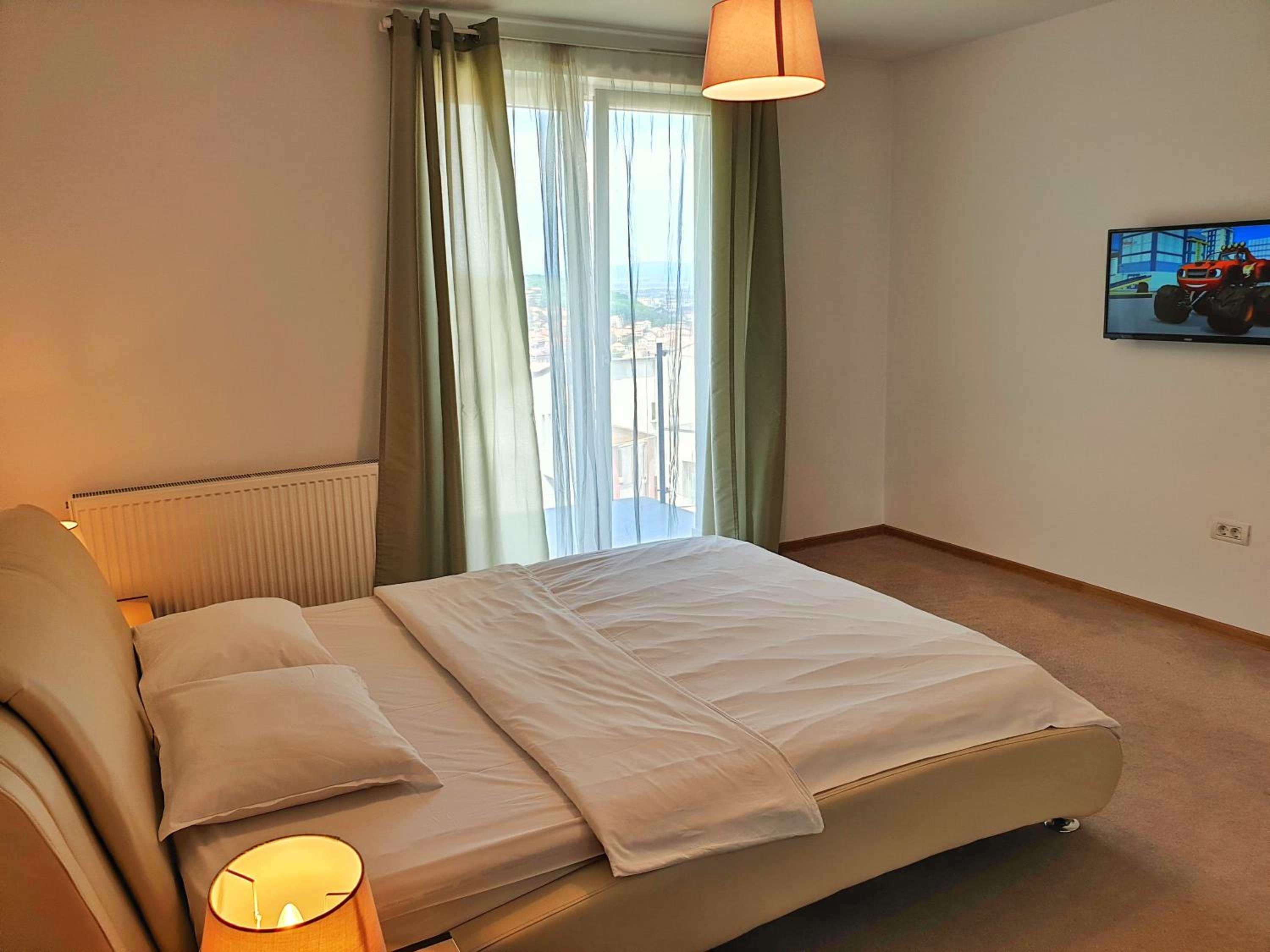 Apartment with Balcony photo 1