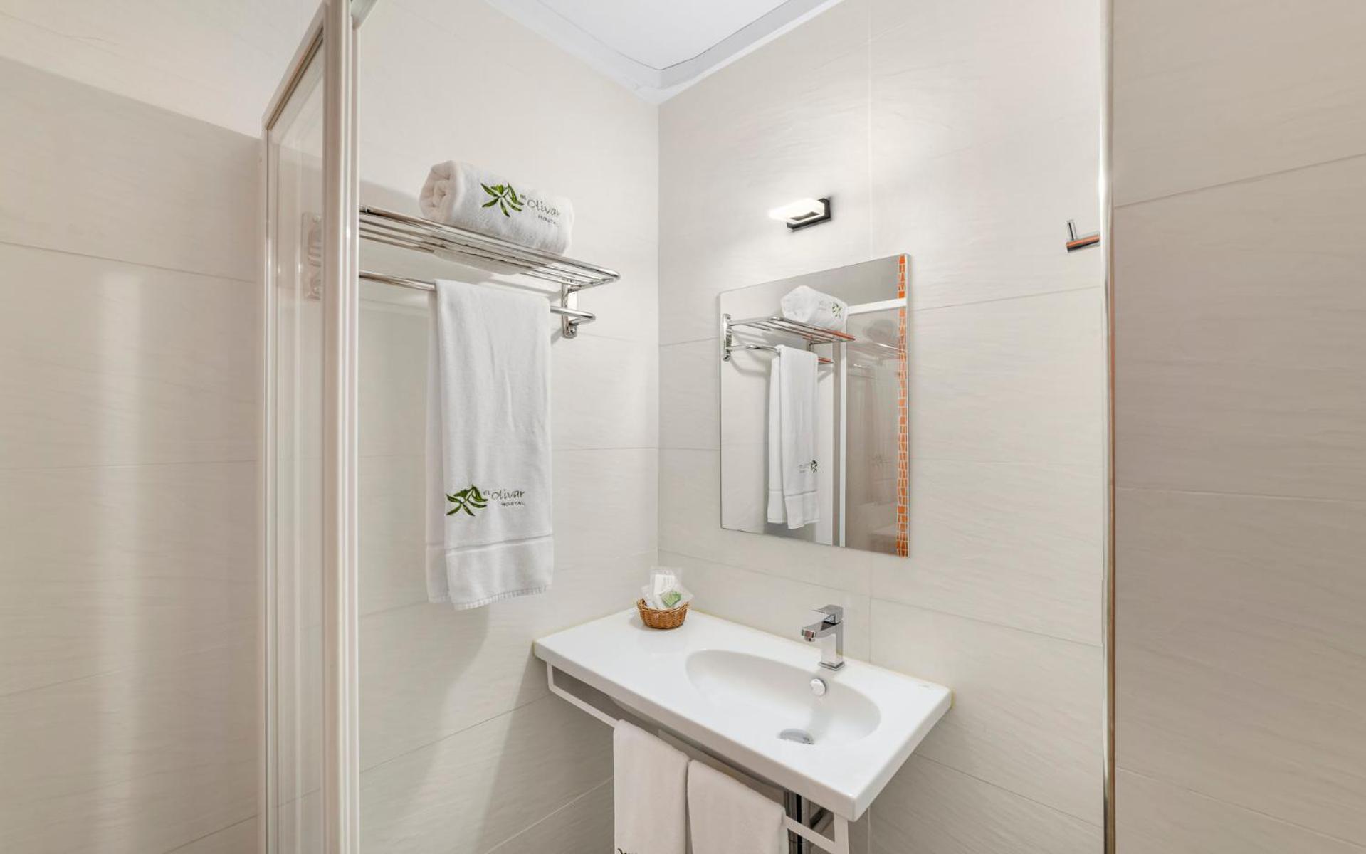 Double Room with Mountain View - Photo 2