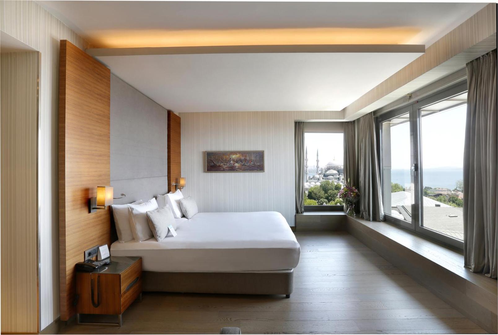 Double or Twin Room with Sea View