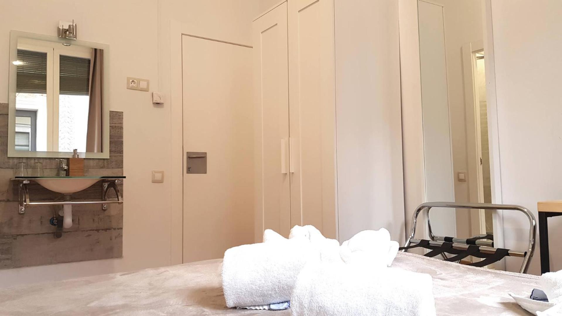 Double Room with Private External Bathroom photo 3