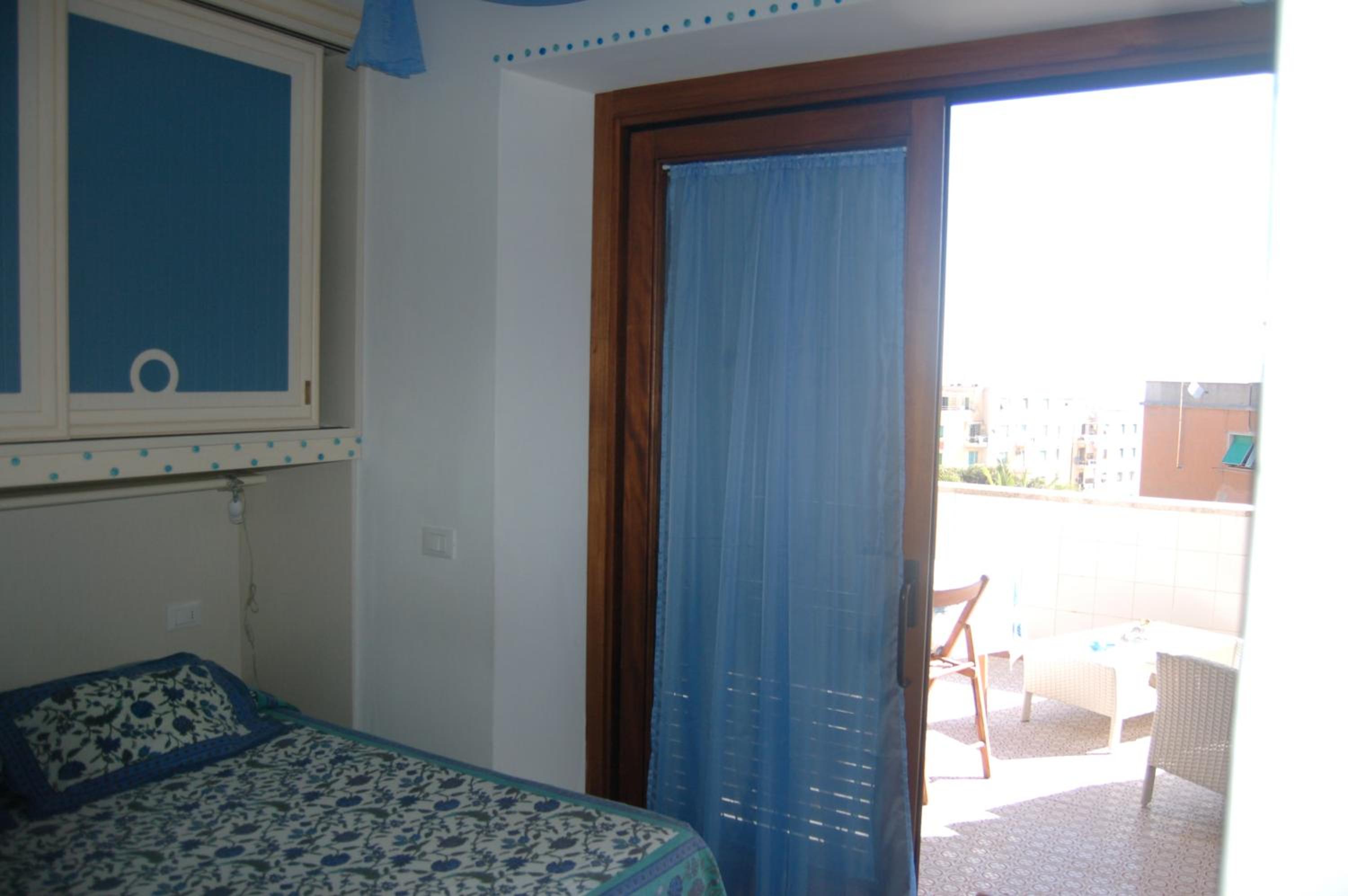 Deluxe Double Room with Balcony and Sea View photo 3