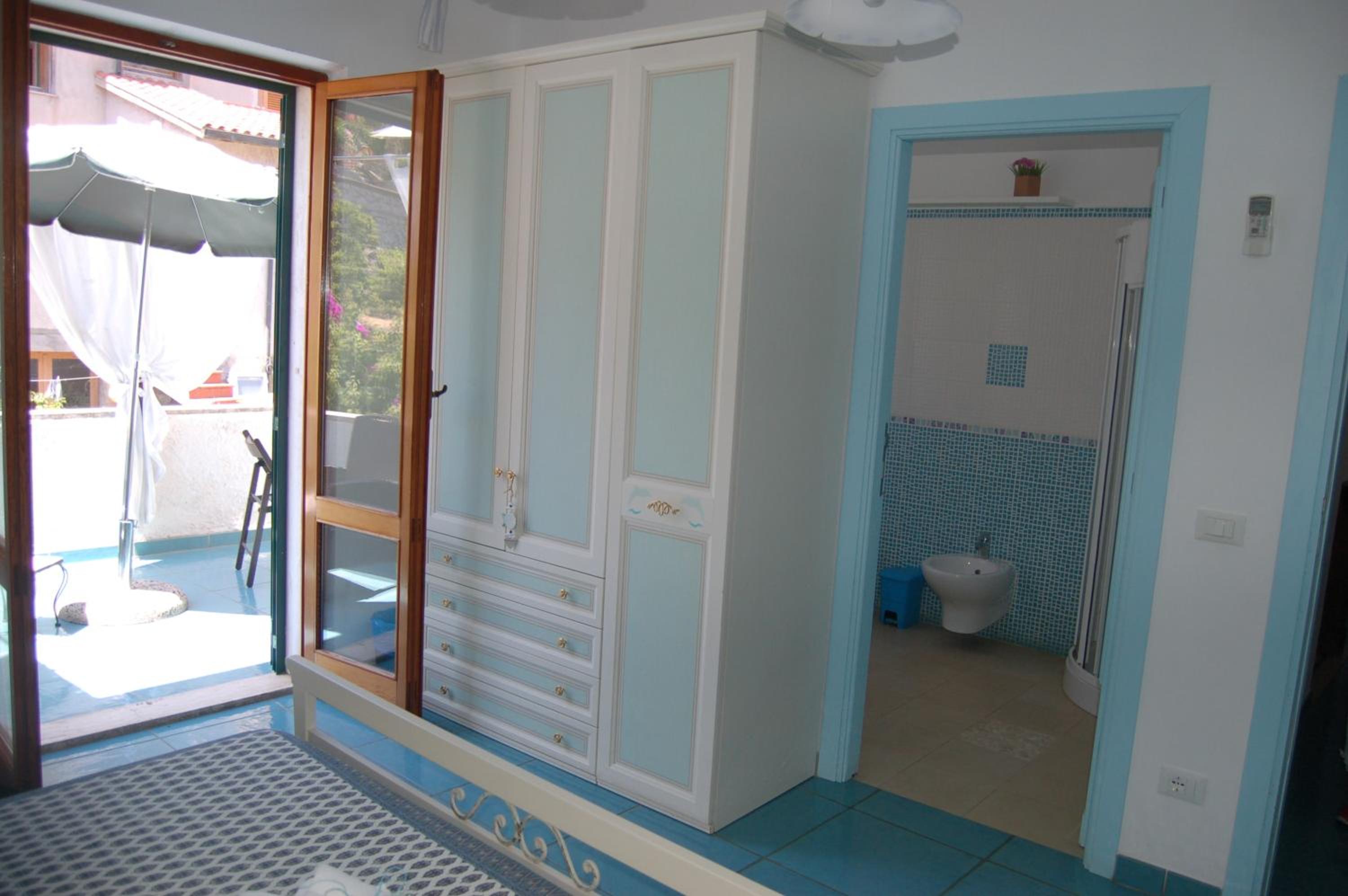 King Room with Balcony photo 3