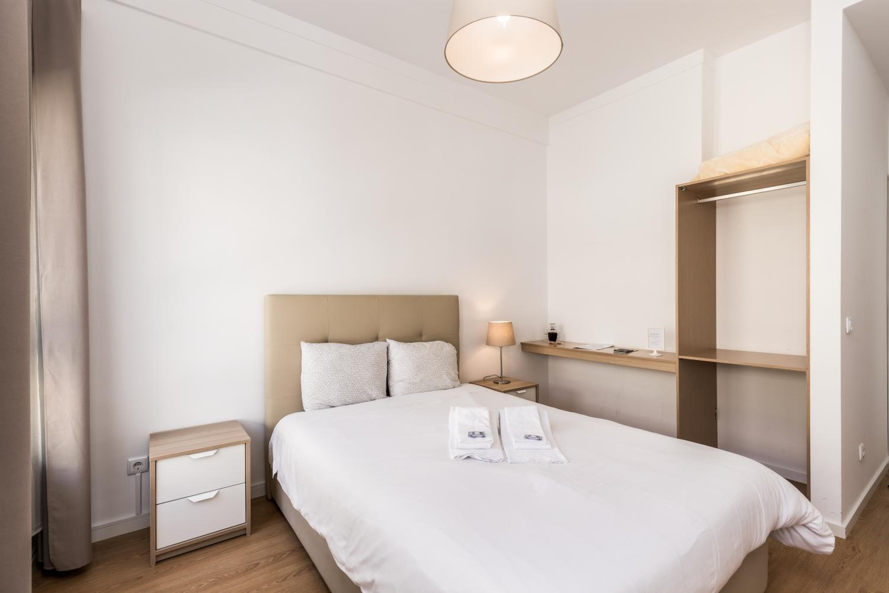 Deluxe Room - Photo 8