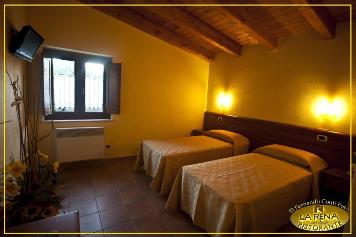 Double or Twin Room photo 3
