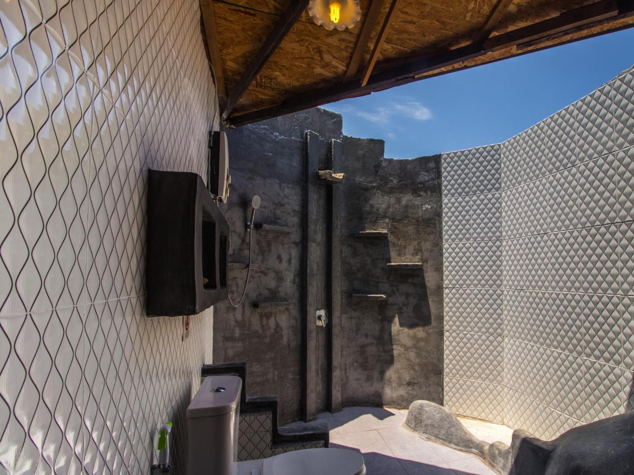 Bungalow with Sea View (Good Seaview Bungalow) - Photo 4