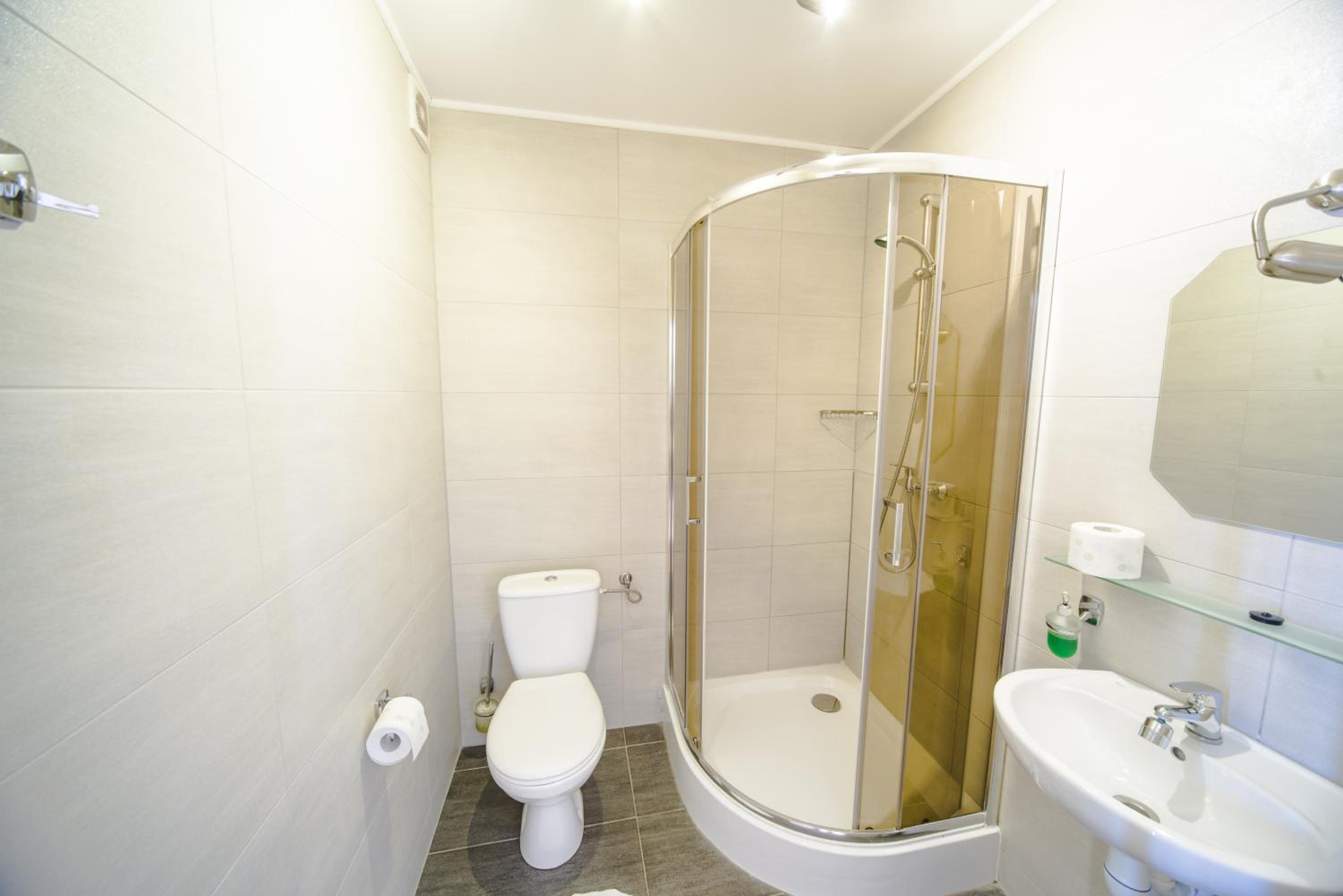 Triple Room - Photo 5