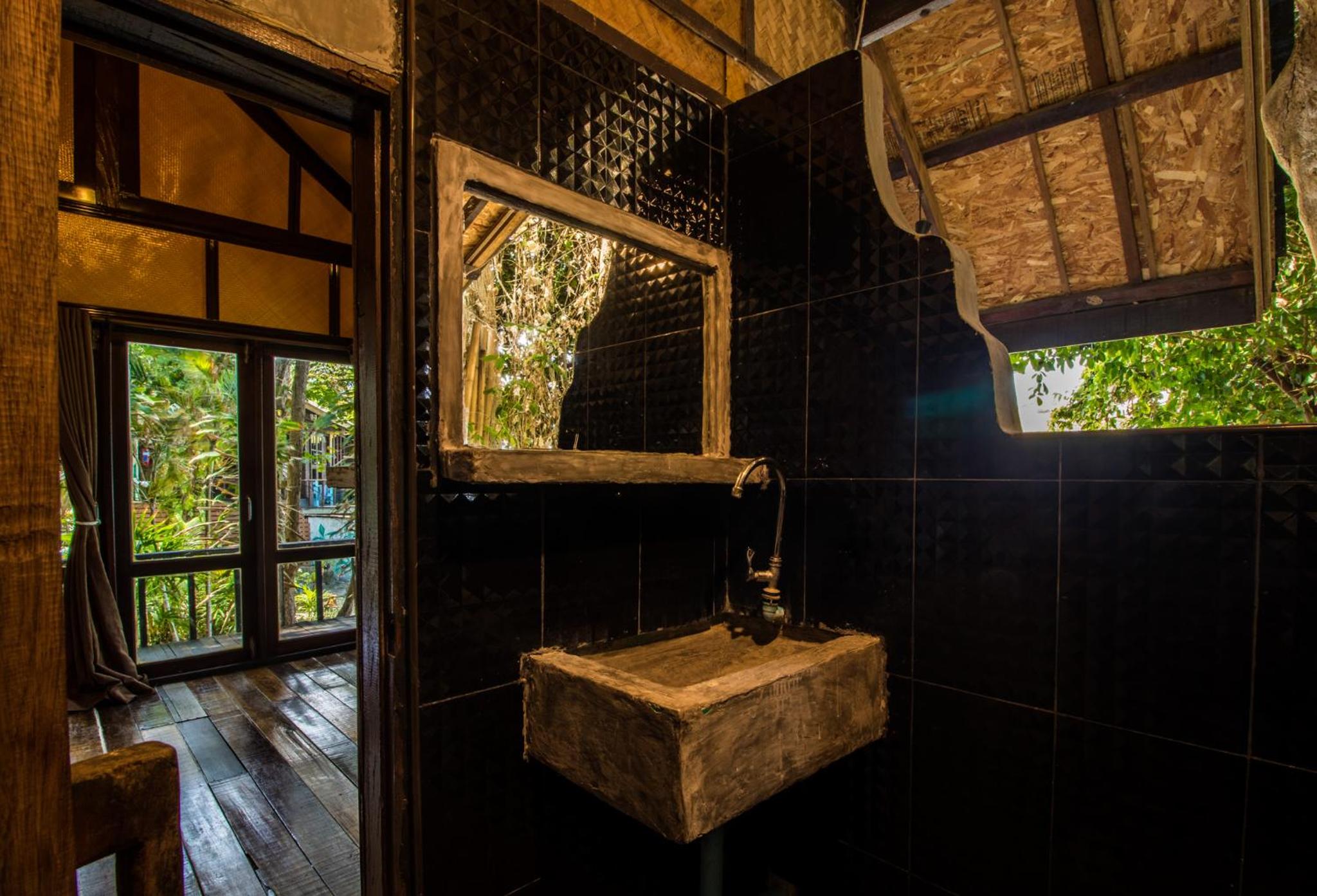 Bungalow with Sea View - Photo 3