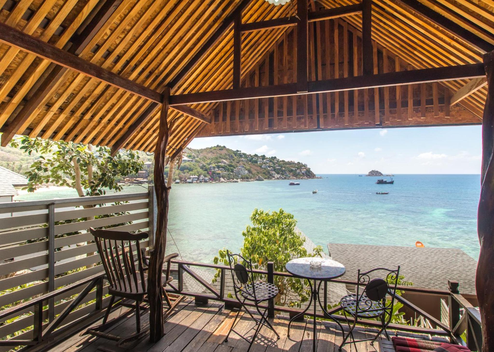 Bungalow with Sea View - Photo 8