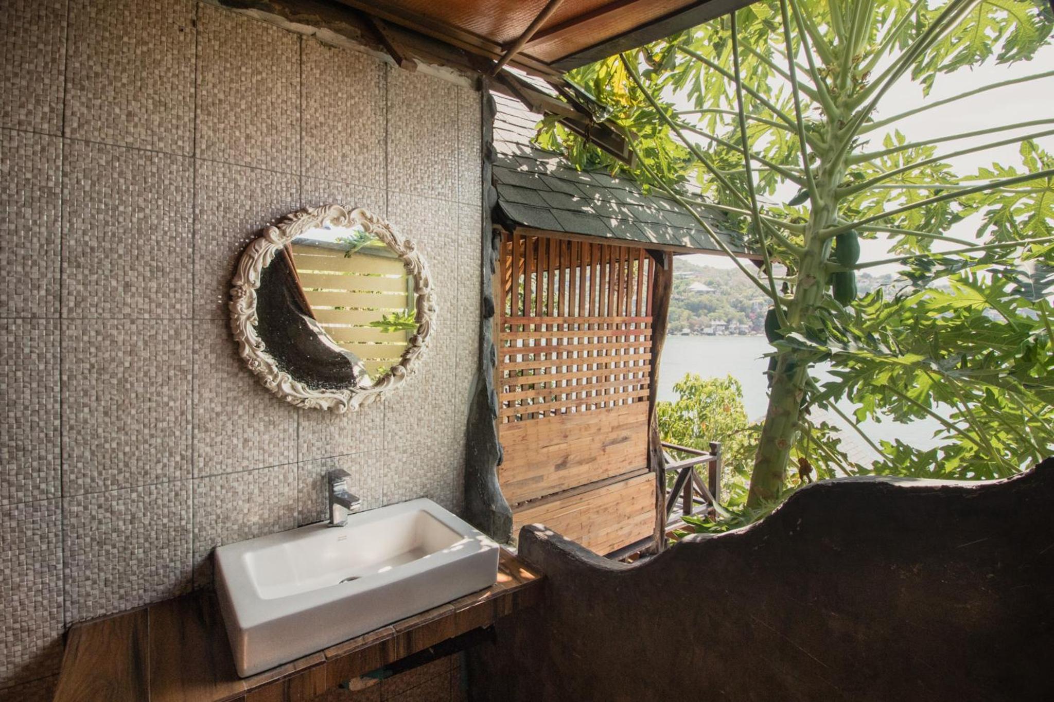 Bungalow with Sea View - Photo 16