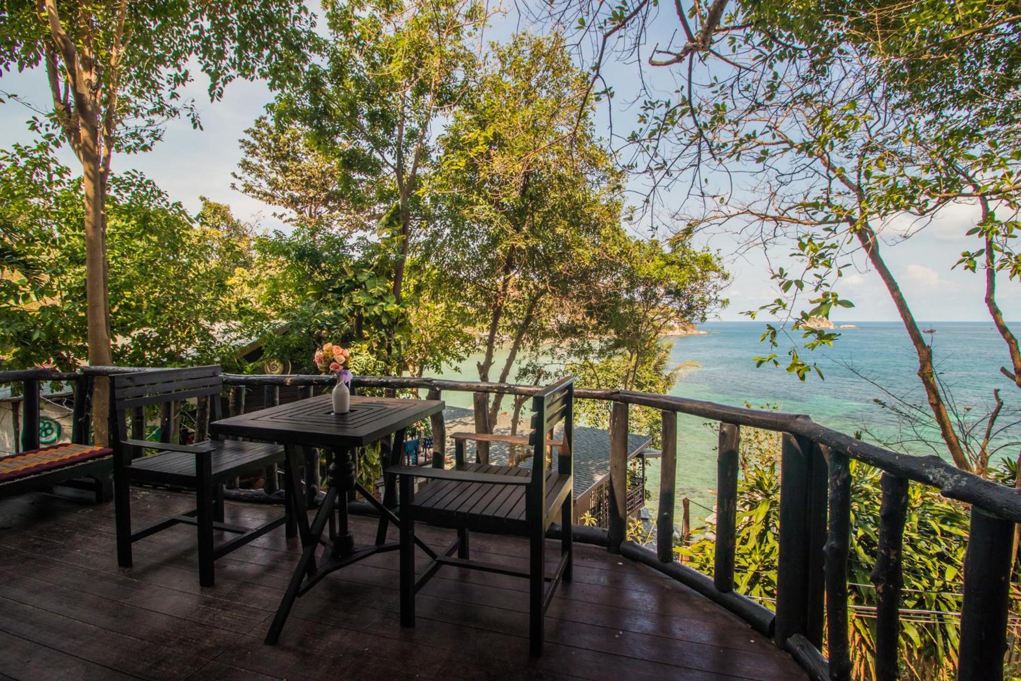 Bungalow with Sea View - Photo 15