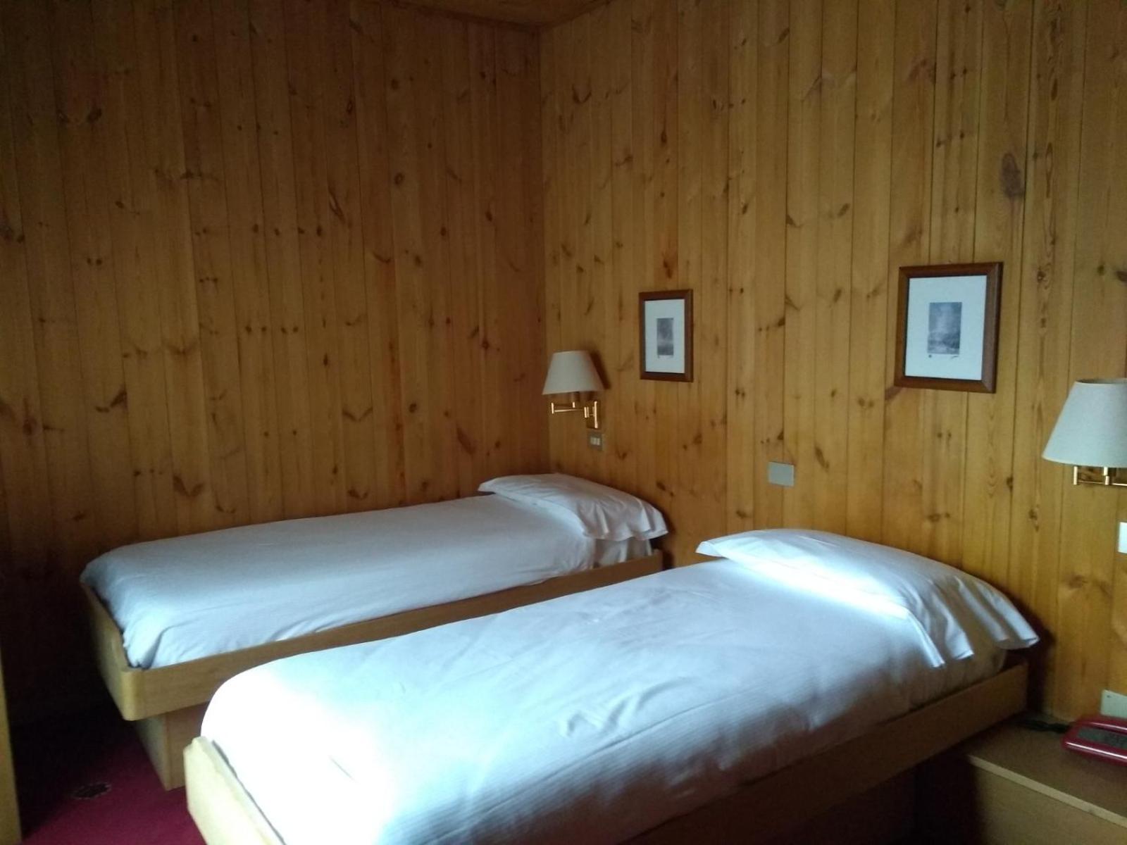 Double or Twin Room photo 3
