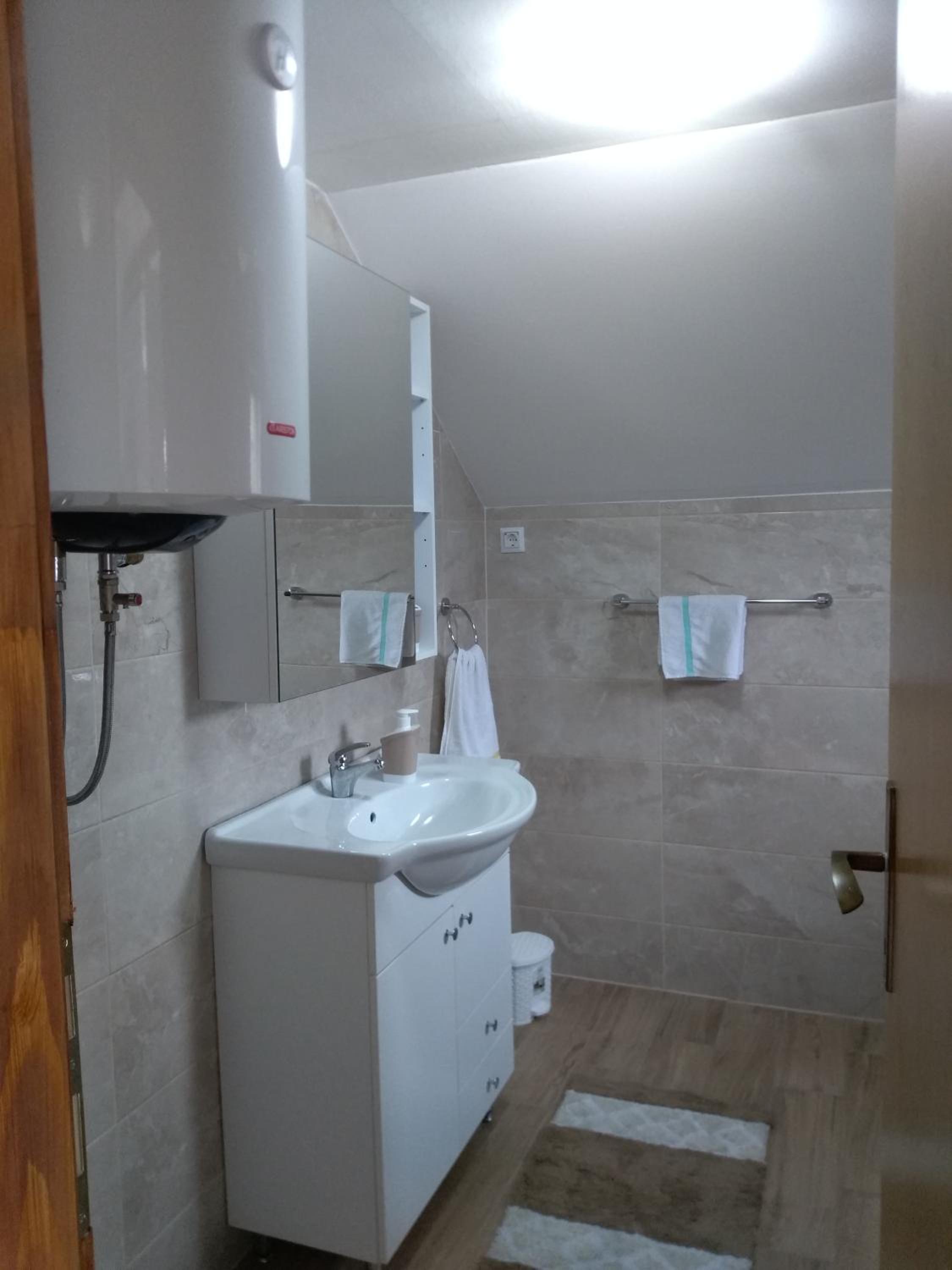 Apartment - Photo 9