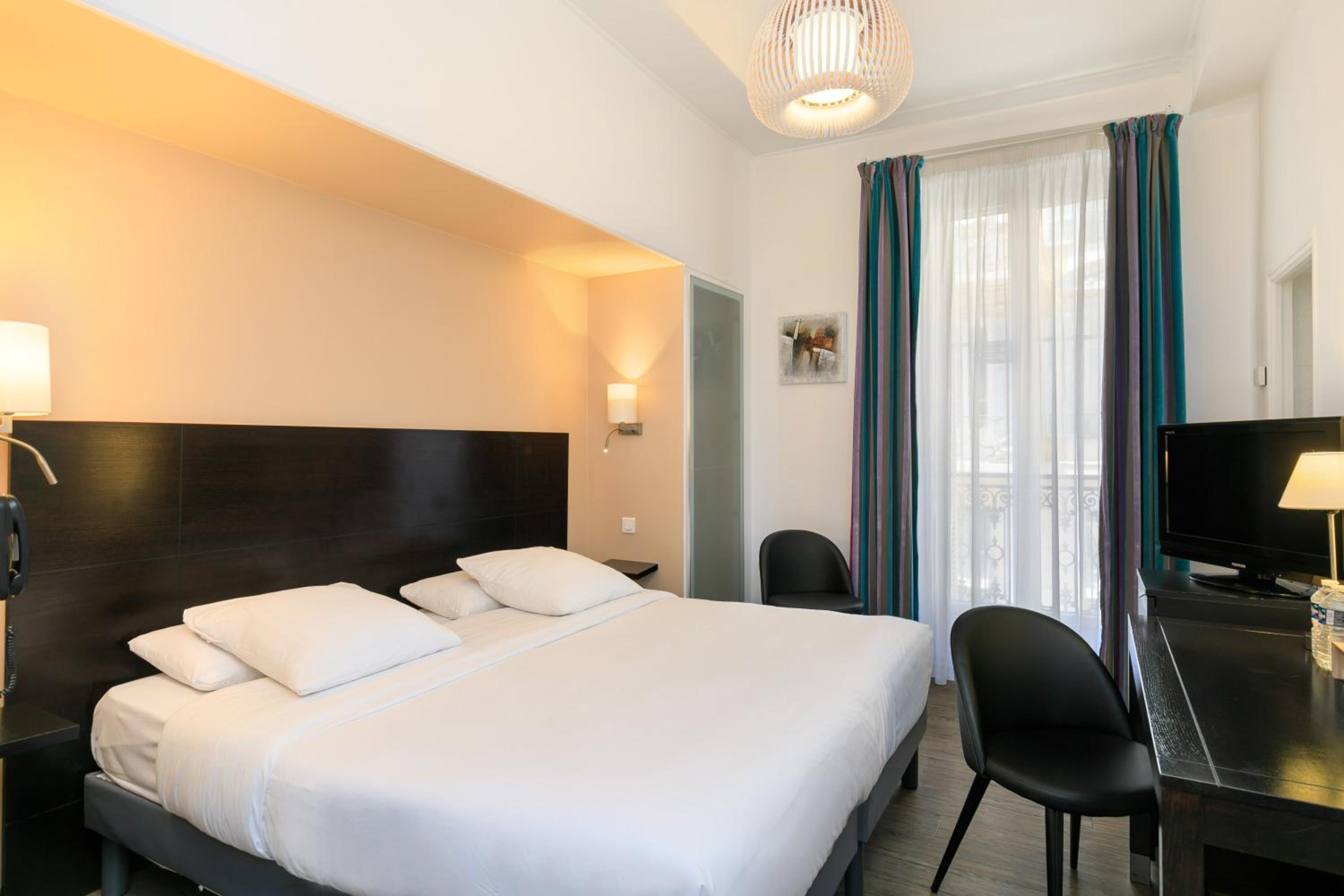 Superior Double or Twin Room - Photo 4