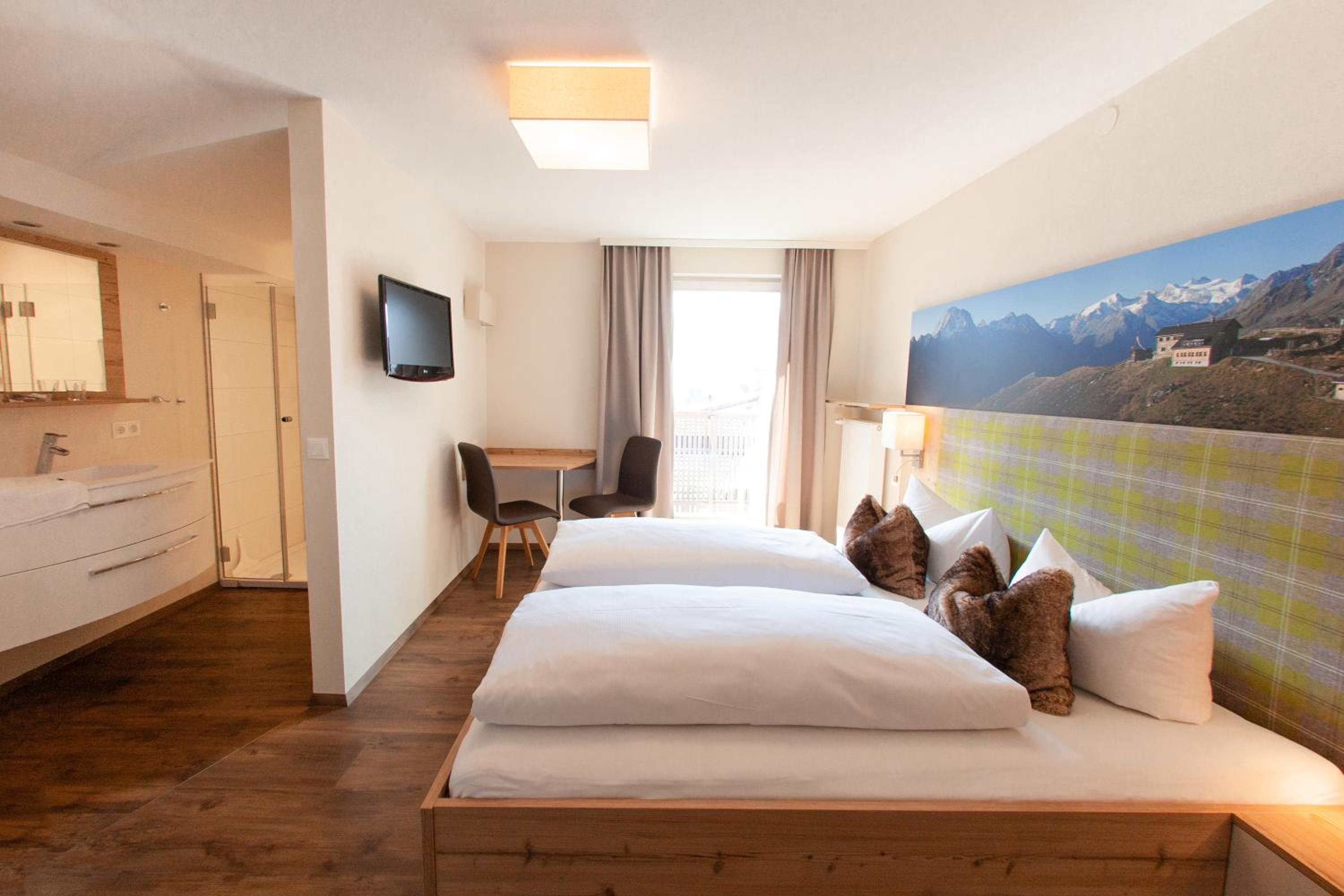 Studio Apartment with One Double Bed