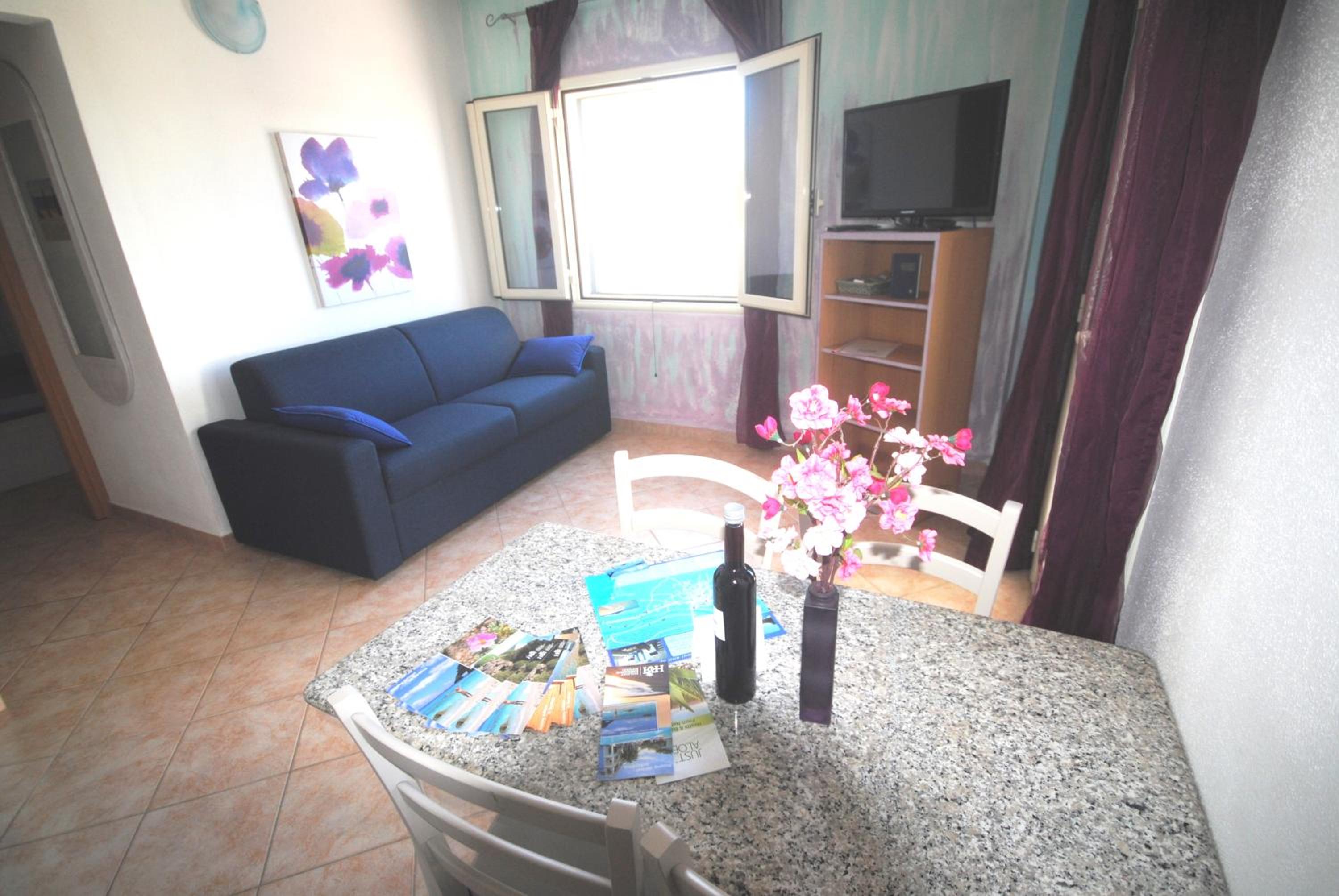 One-Bedroom Apartment (4 Adults) photo 1