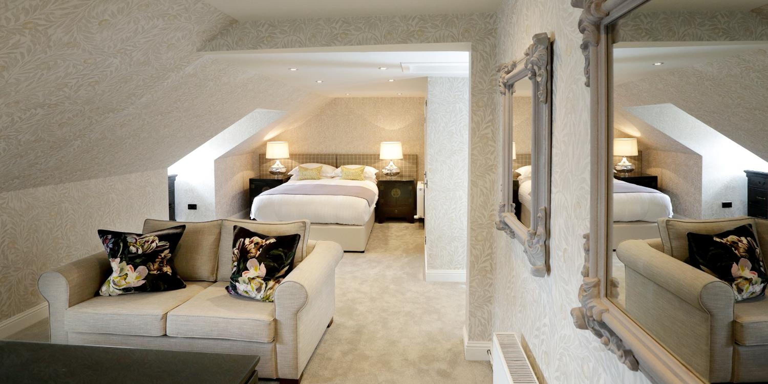 Townhouse Grand - Photo 20