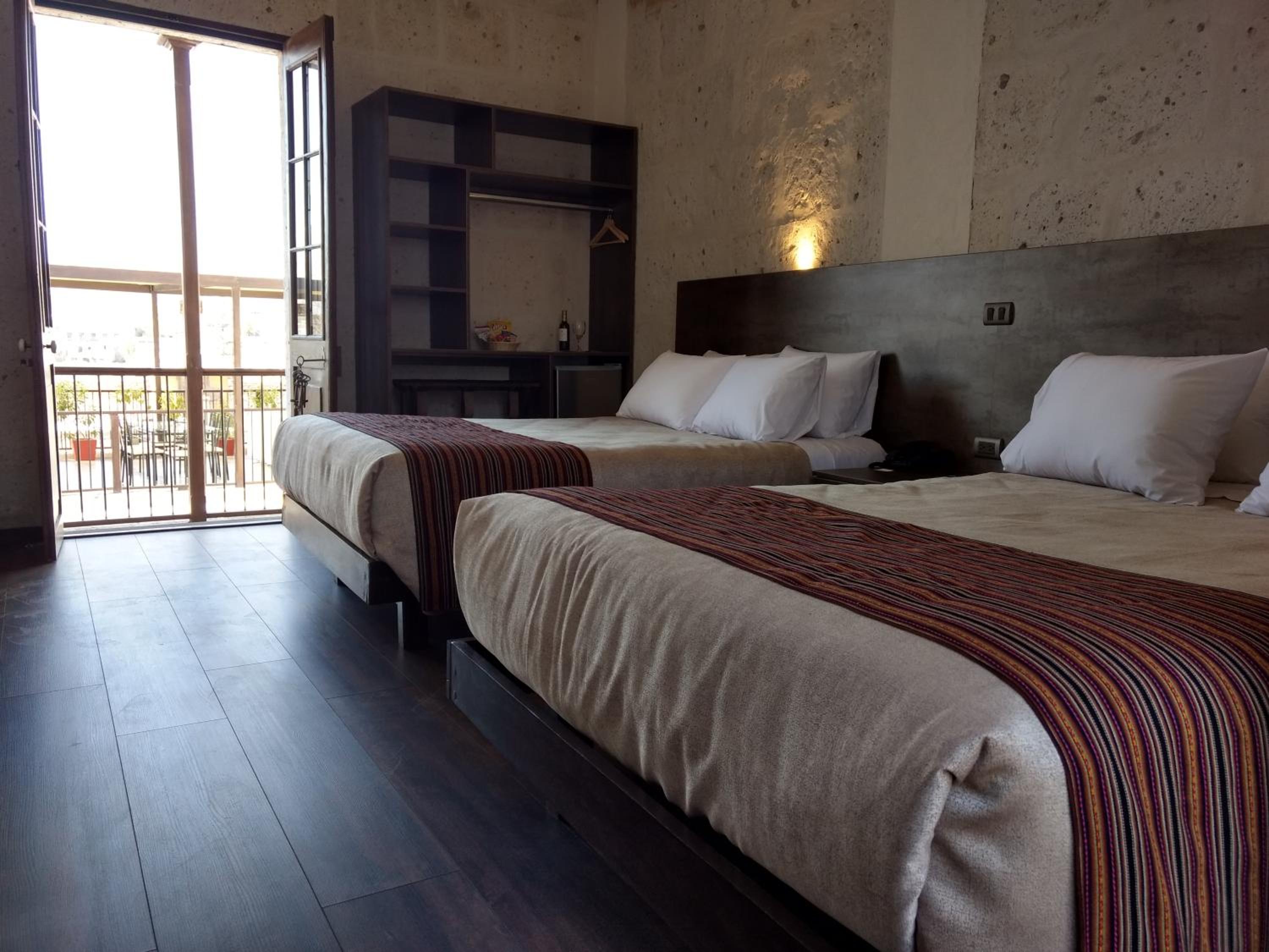 Deluxe Double Room with Two Double Beds photo 3