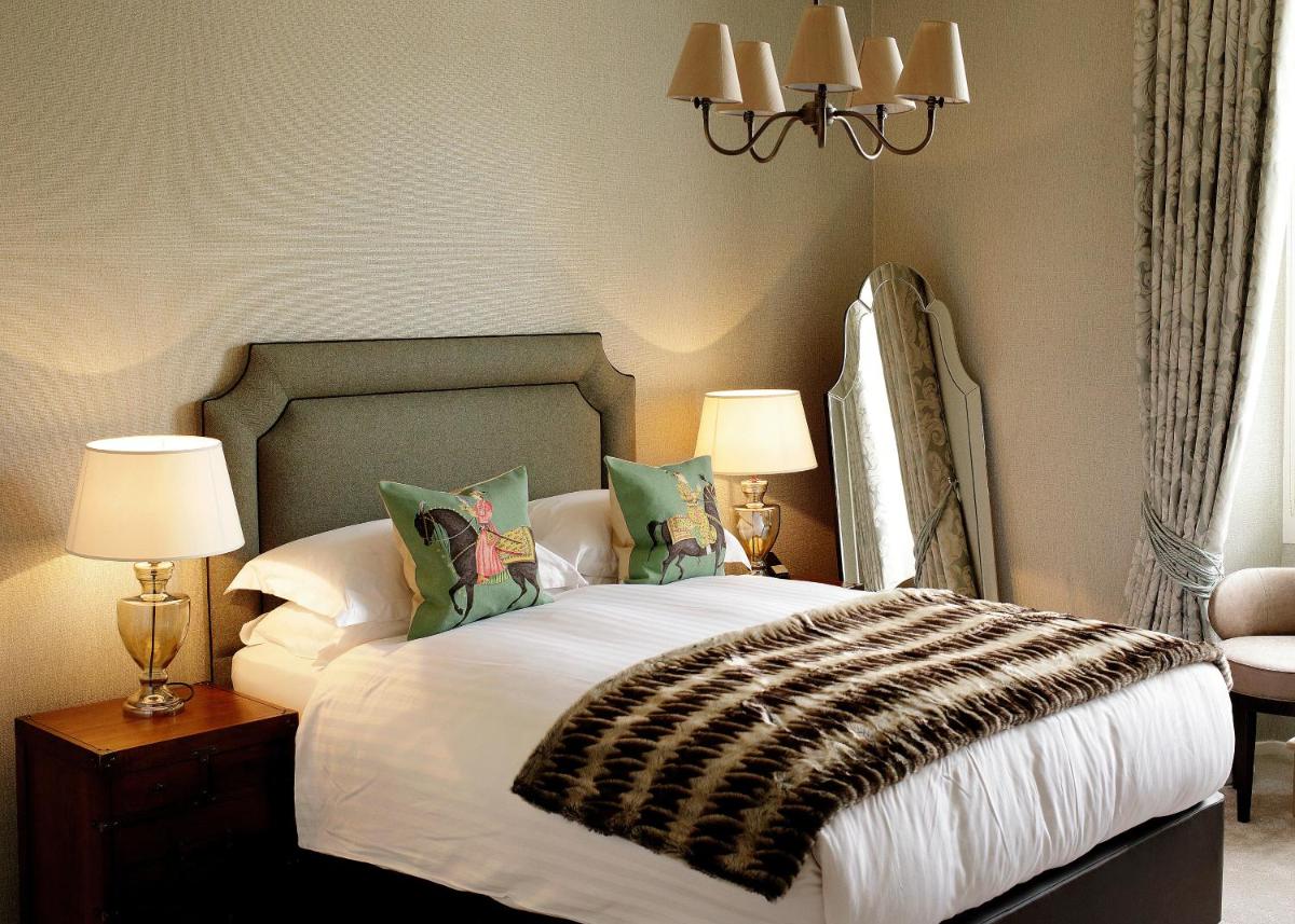 Townhouse Grand - Photo 16