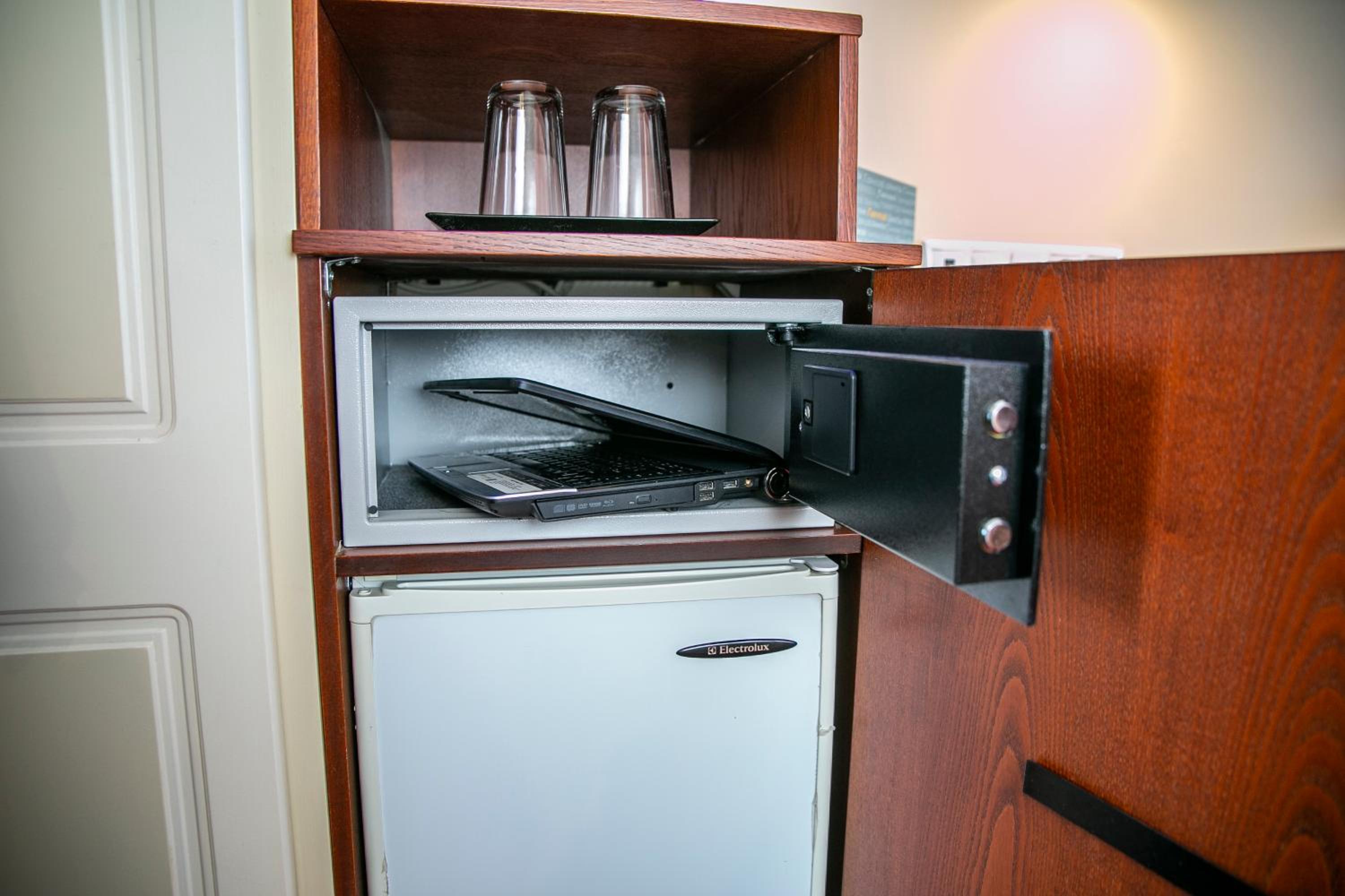 Standard Twin Room - Photo 6
