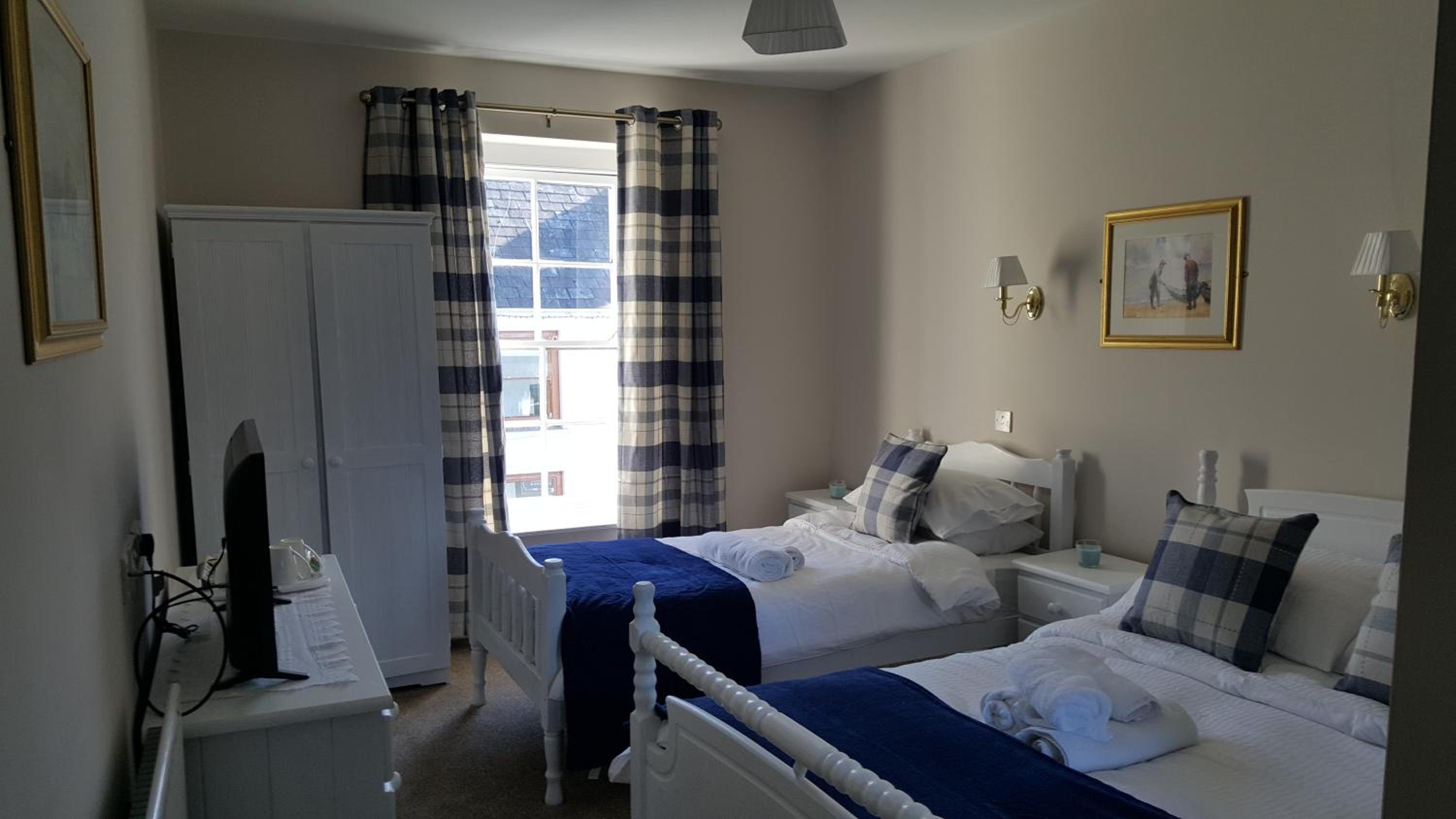 Deluxe Double or Twin Room - Photo 3