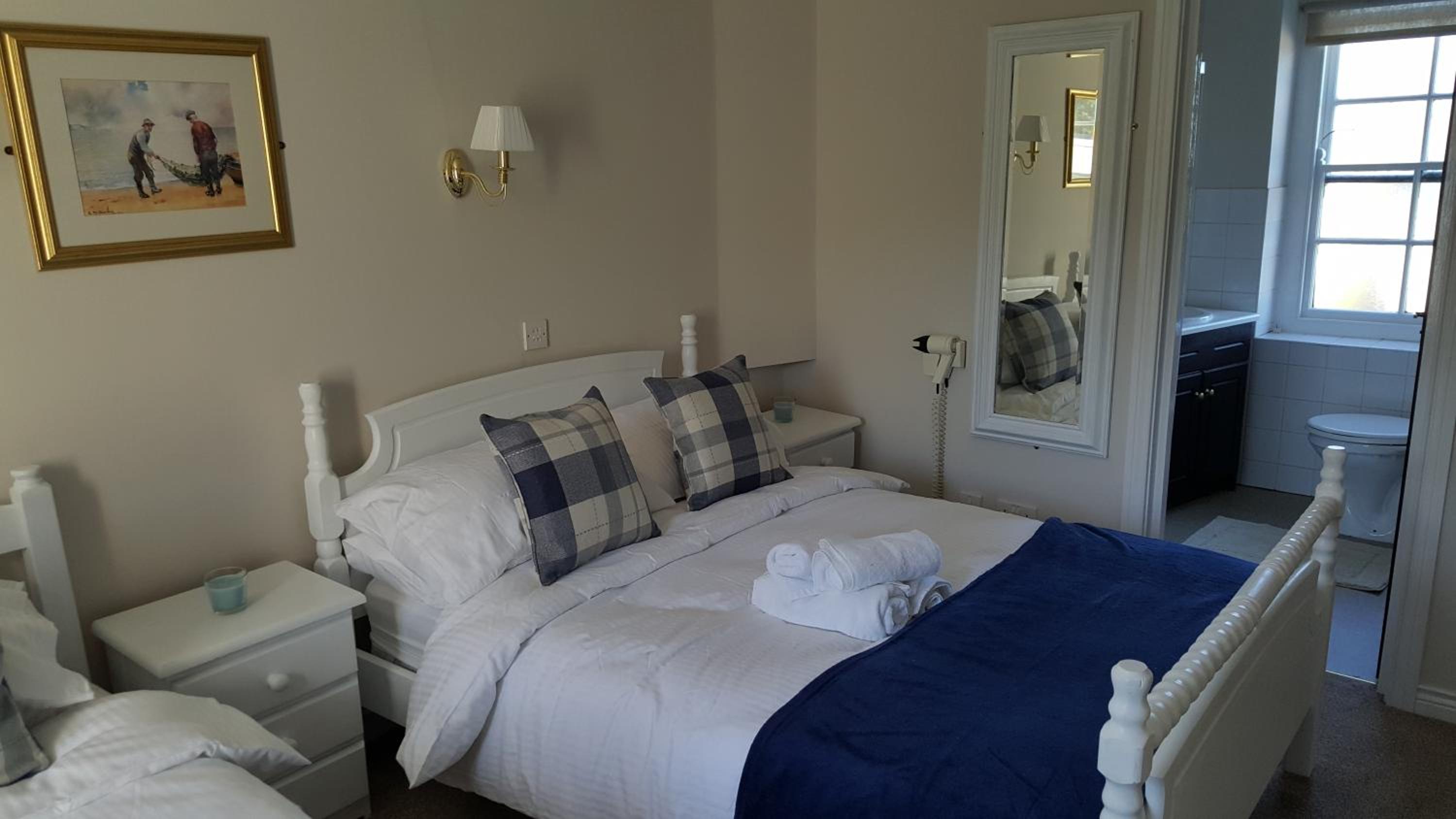 Deluxe Double or Twin Room - Photo 4