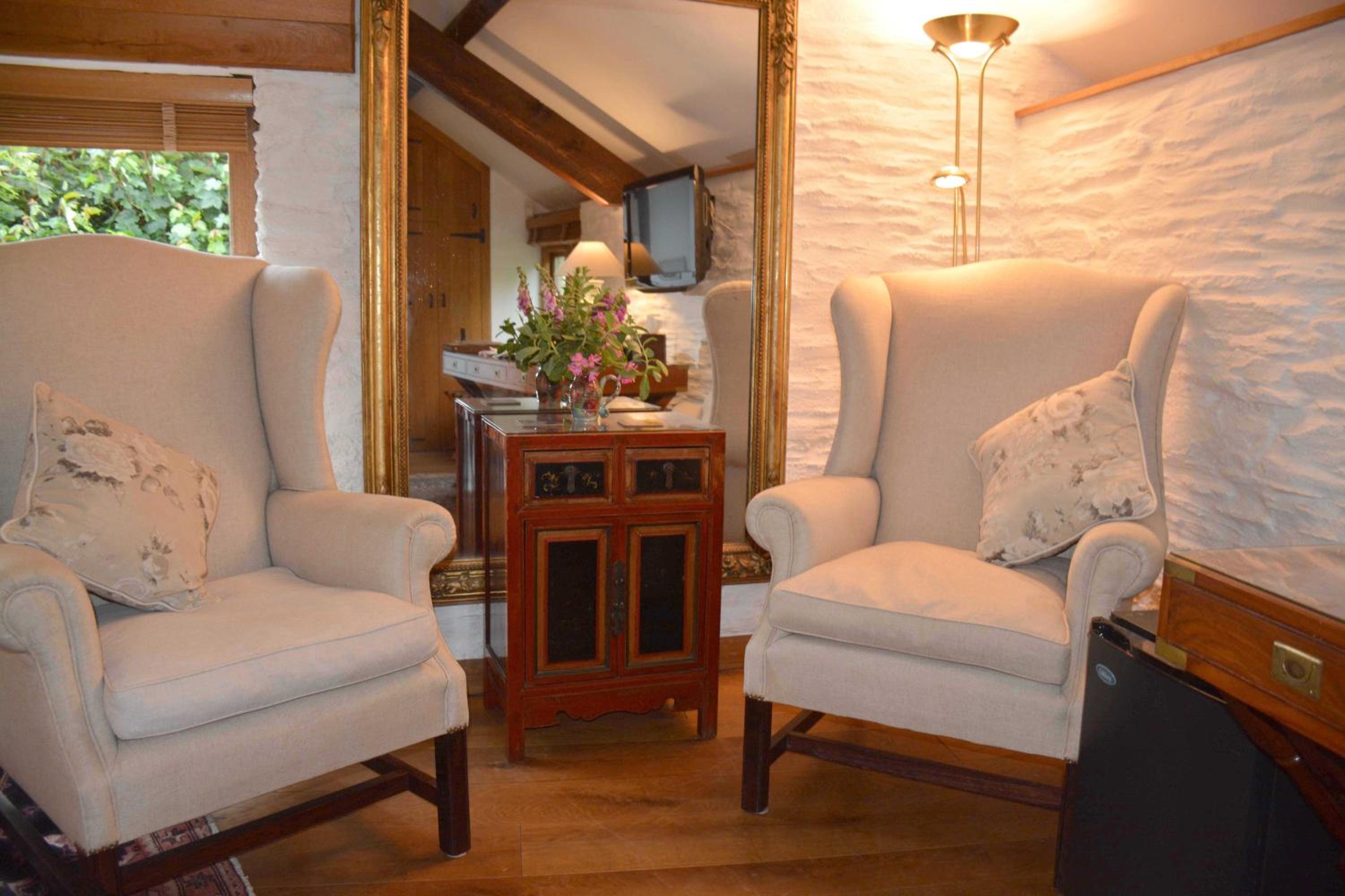 Superior Deluxe Double or Twin Room  photo 2