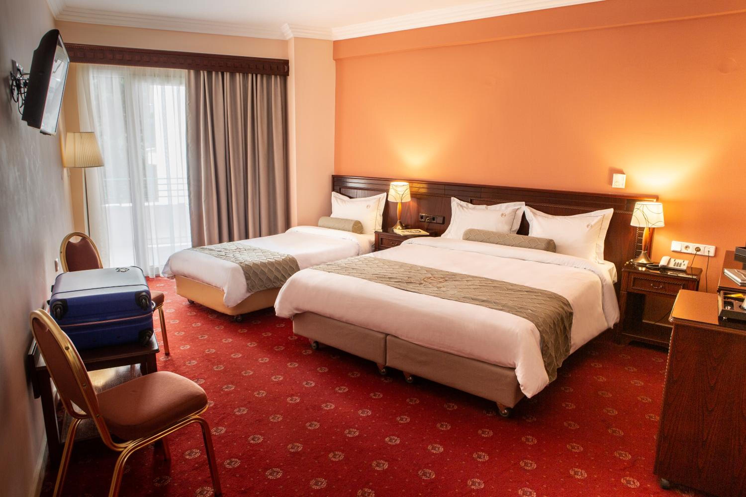 Triple Room - Photo 1
